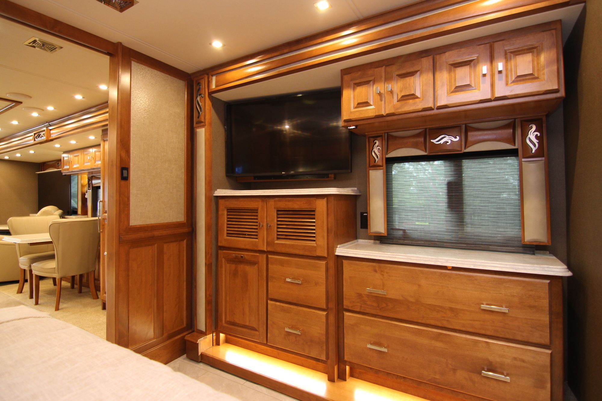 New 2019 Tiffin Motor Homes Phaeton 40 IH Class A  For Sale