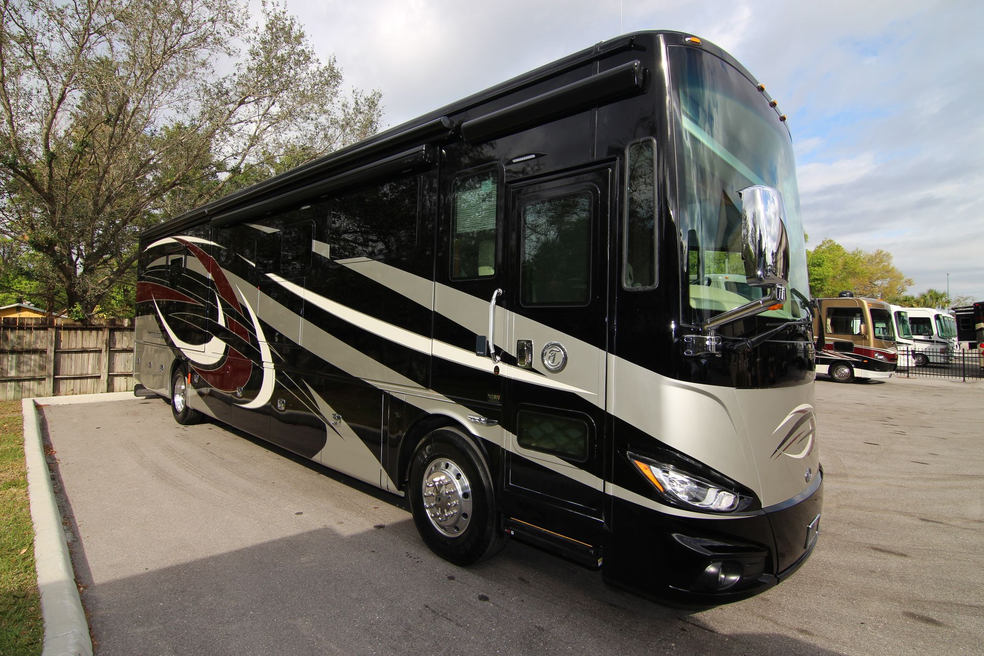 New 2019 Tiffin Motor Homes Phaeton 40 IH Class A  For Sale