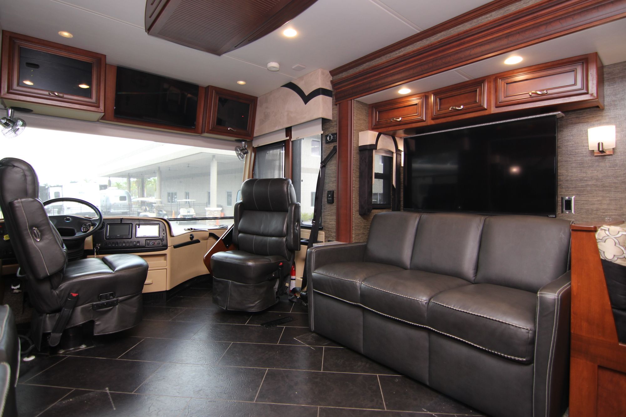 Used 2015 Newmar Ventana Le 3812 Class A  For Sale