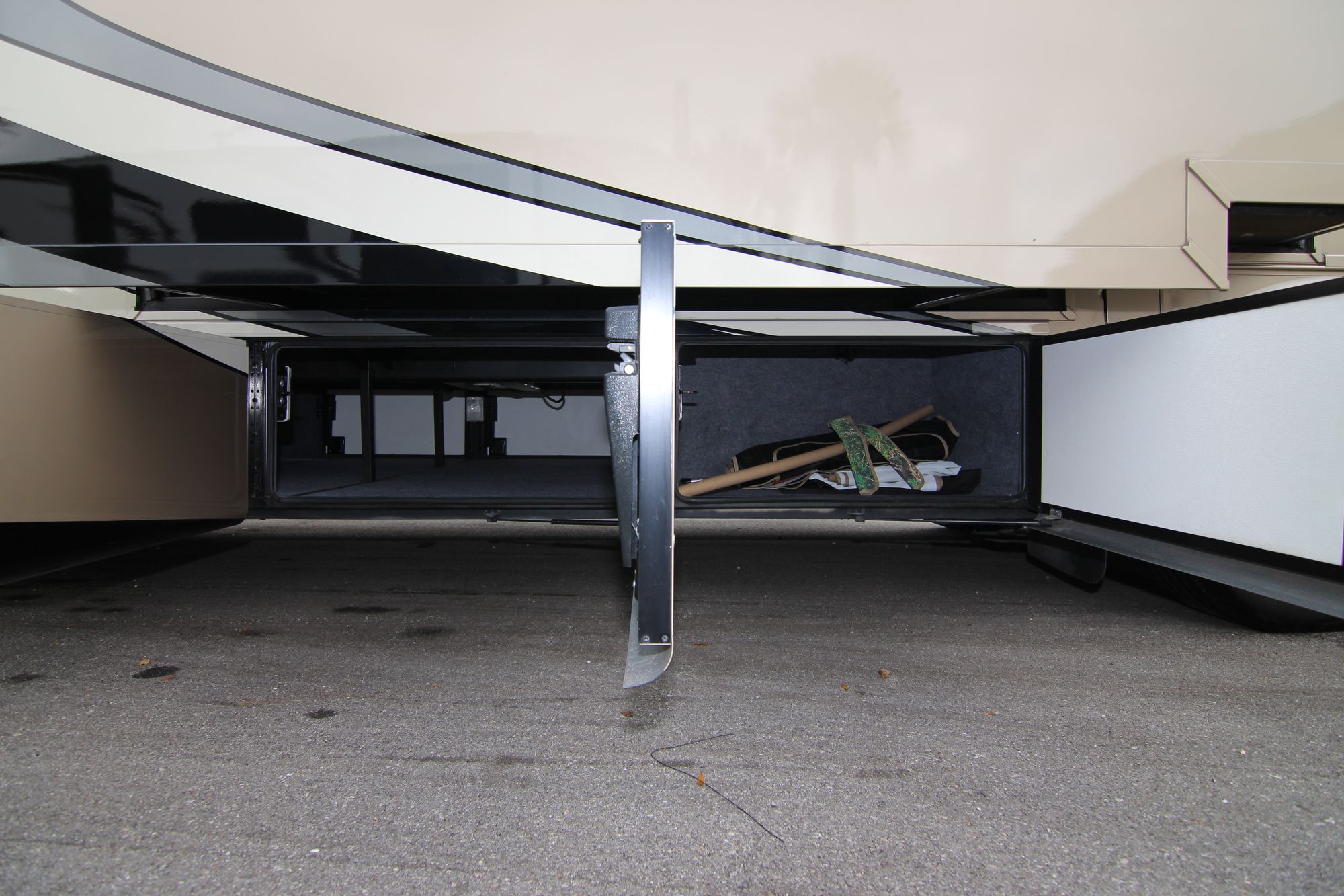 Used 2015 Newmar Ventana Le 3812 Class A  For Sale