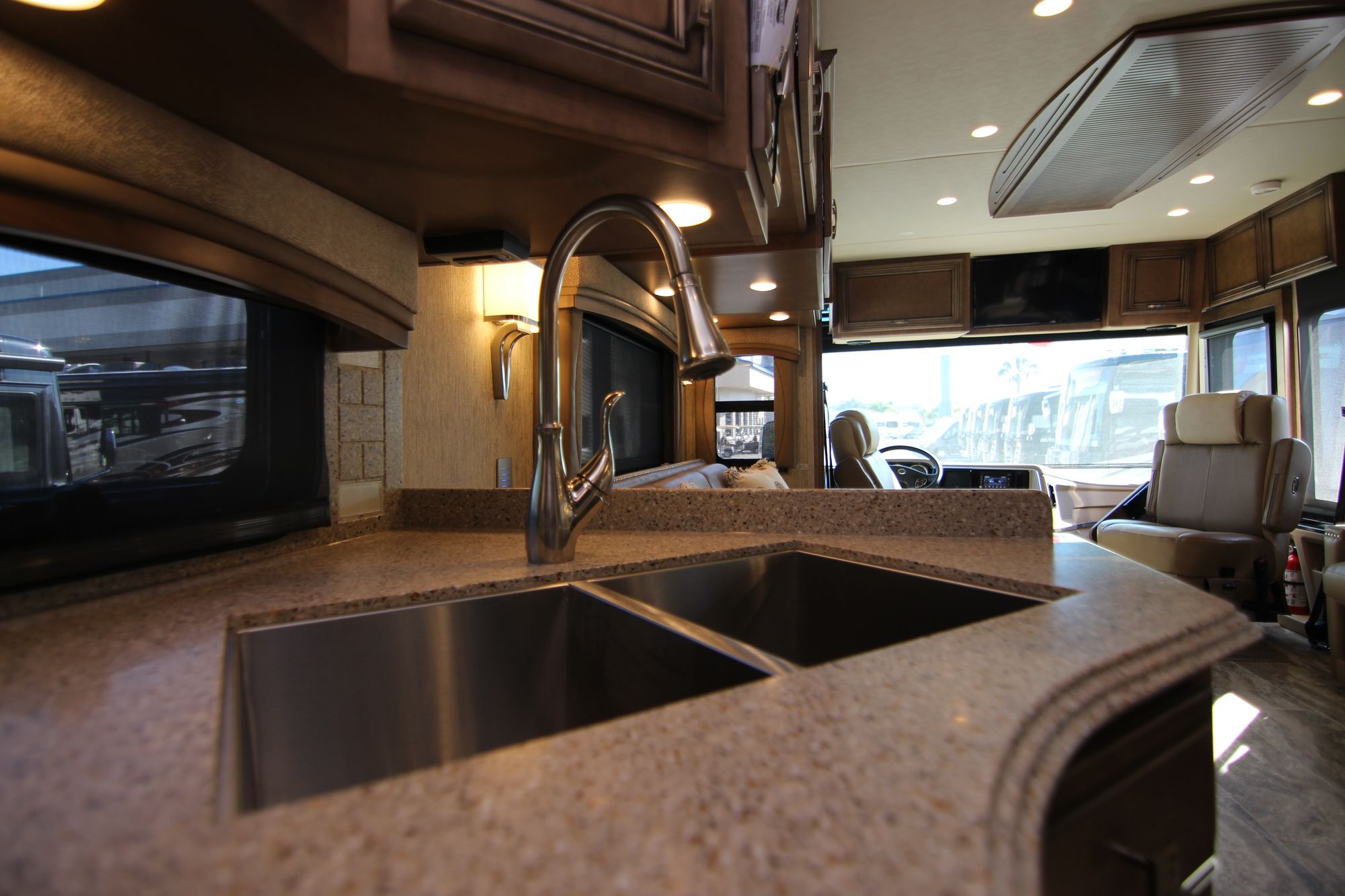 New 2019 Newmar Ventana Le 4002 Class A  For Sale