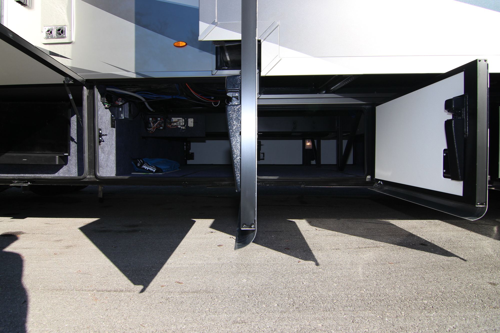 New 2019 Newmar Ventana Le 4002 Class A  For Sale
