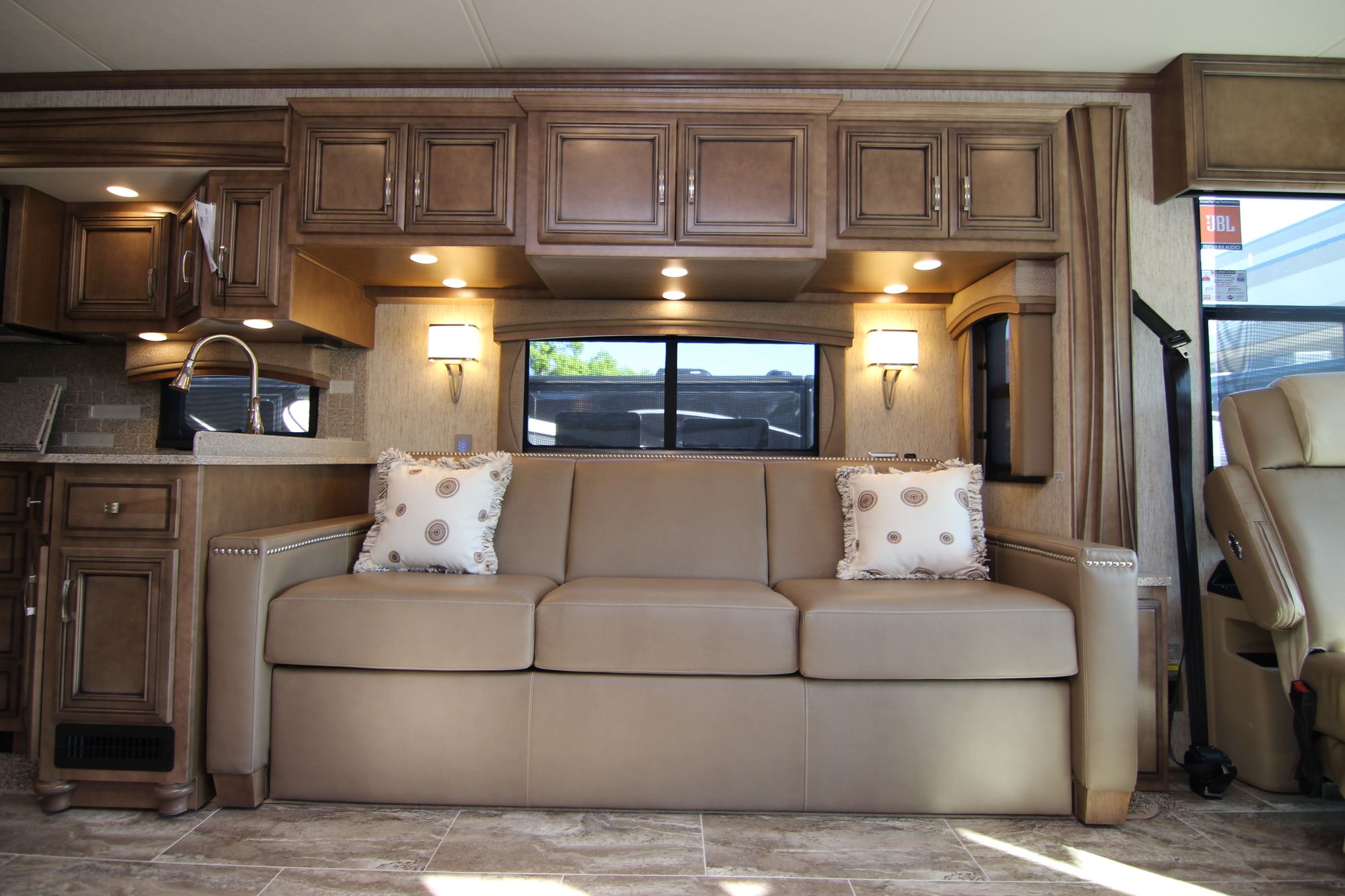 New 2019 Newmar Ventana Le 4002 Class A  For Sale