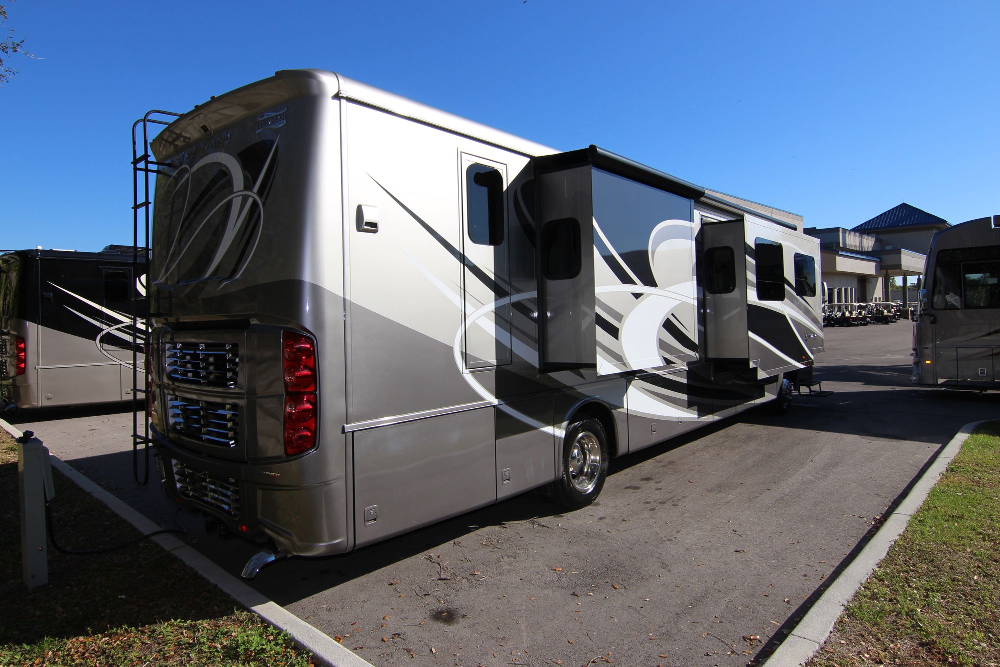 New 2019 Newmar Ventana Le 4002 Class A  For Sale