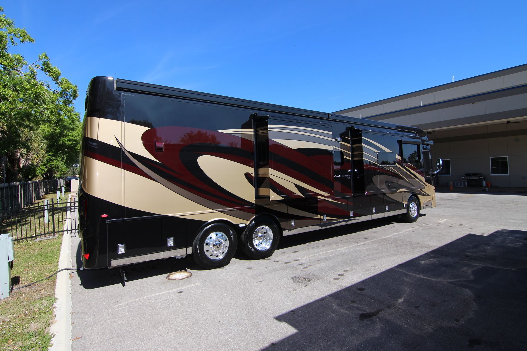 New 2019 Newmar Dutch Star 4362 Class A  For Sale