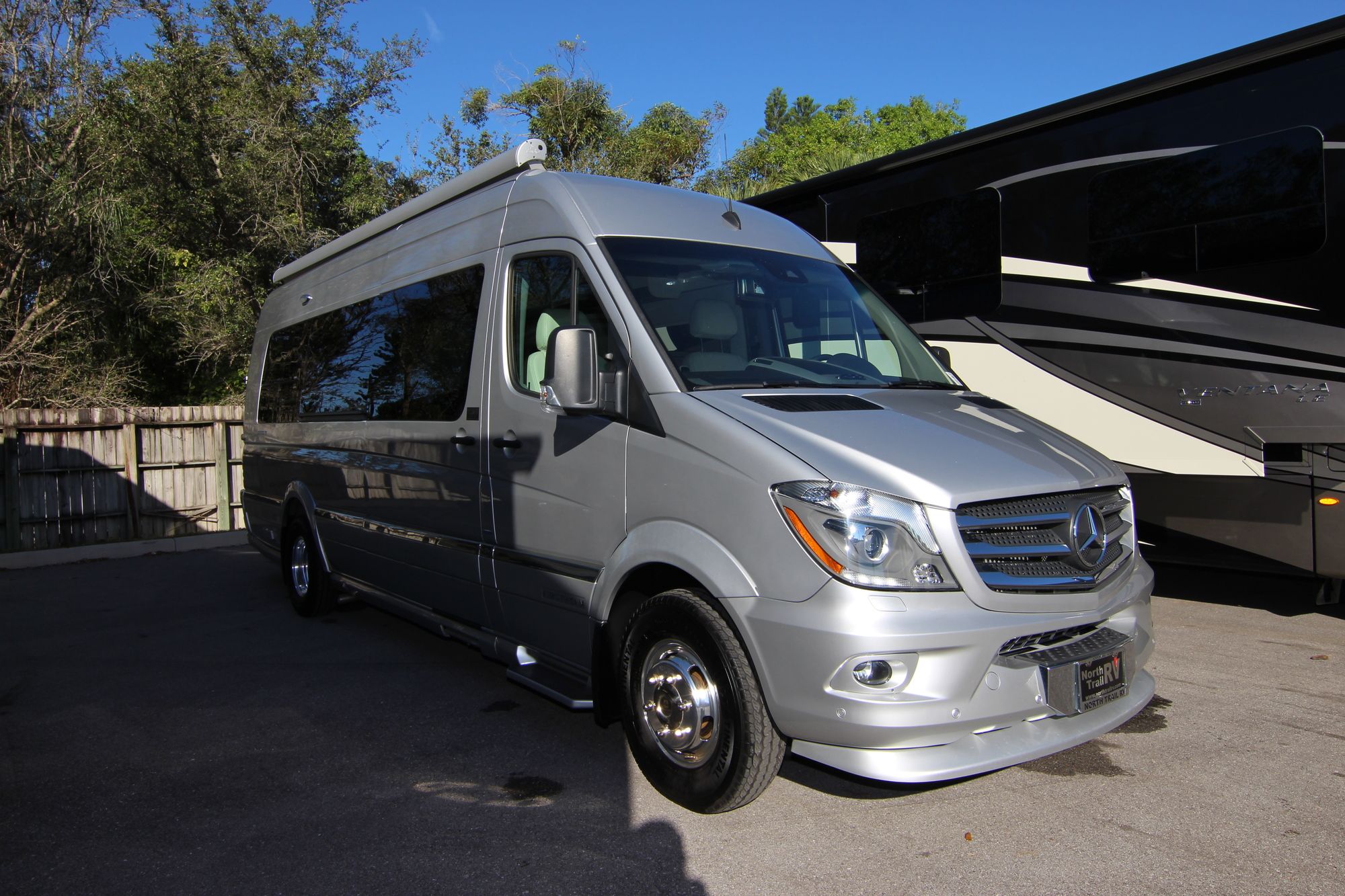 Used 2017 Airstream Interstate EXT LOUNGE Class B  For Sale