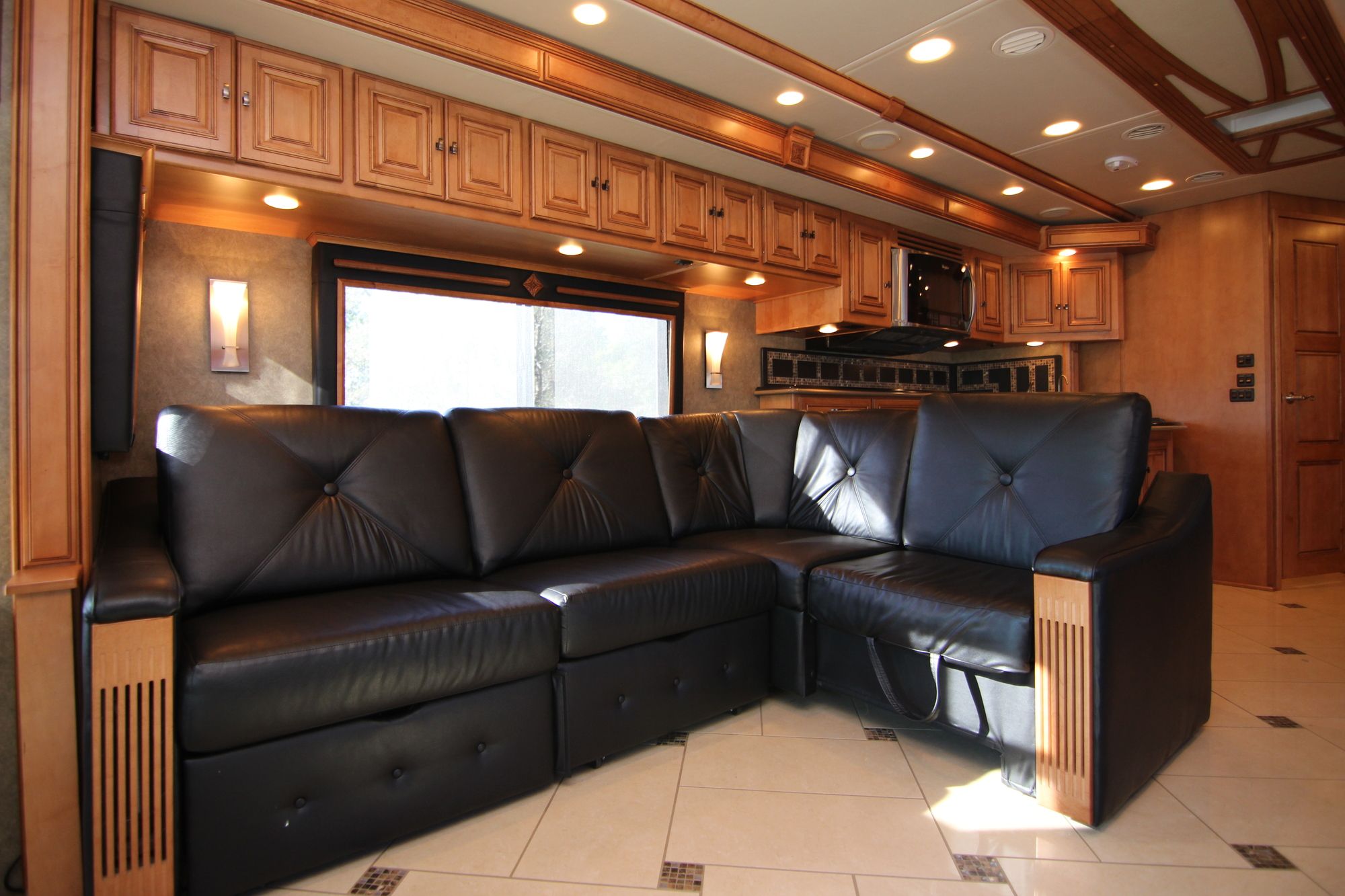 Used 2013 Itasca Ellipse 42QD Class A  For Sale