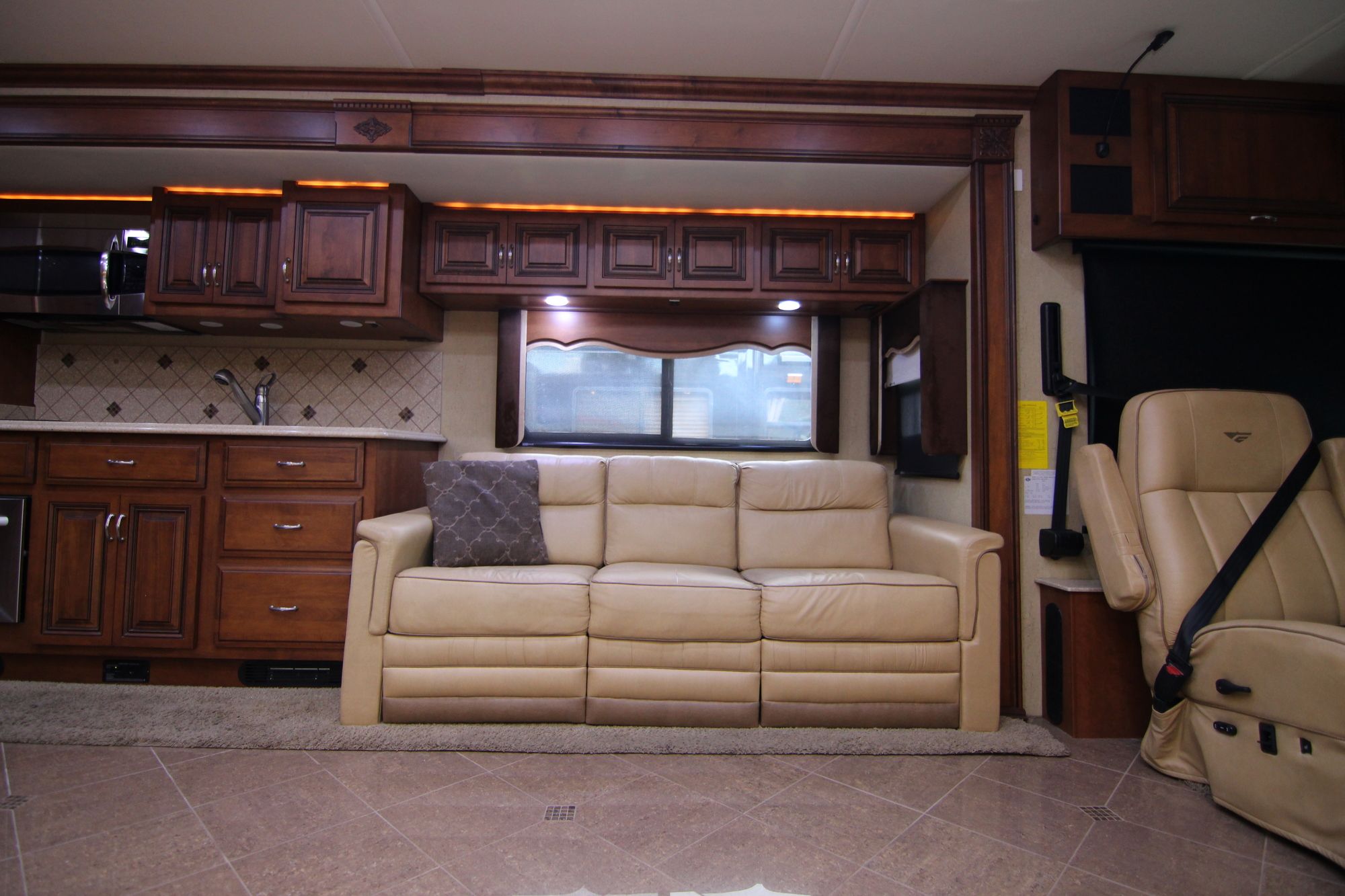 Used 2012 Fleetwood Providence 42M Class A  For Sale