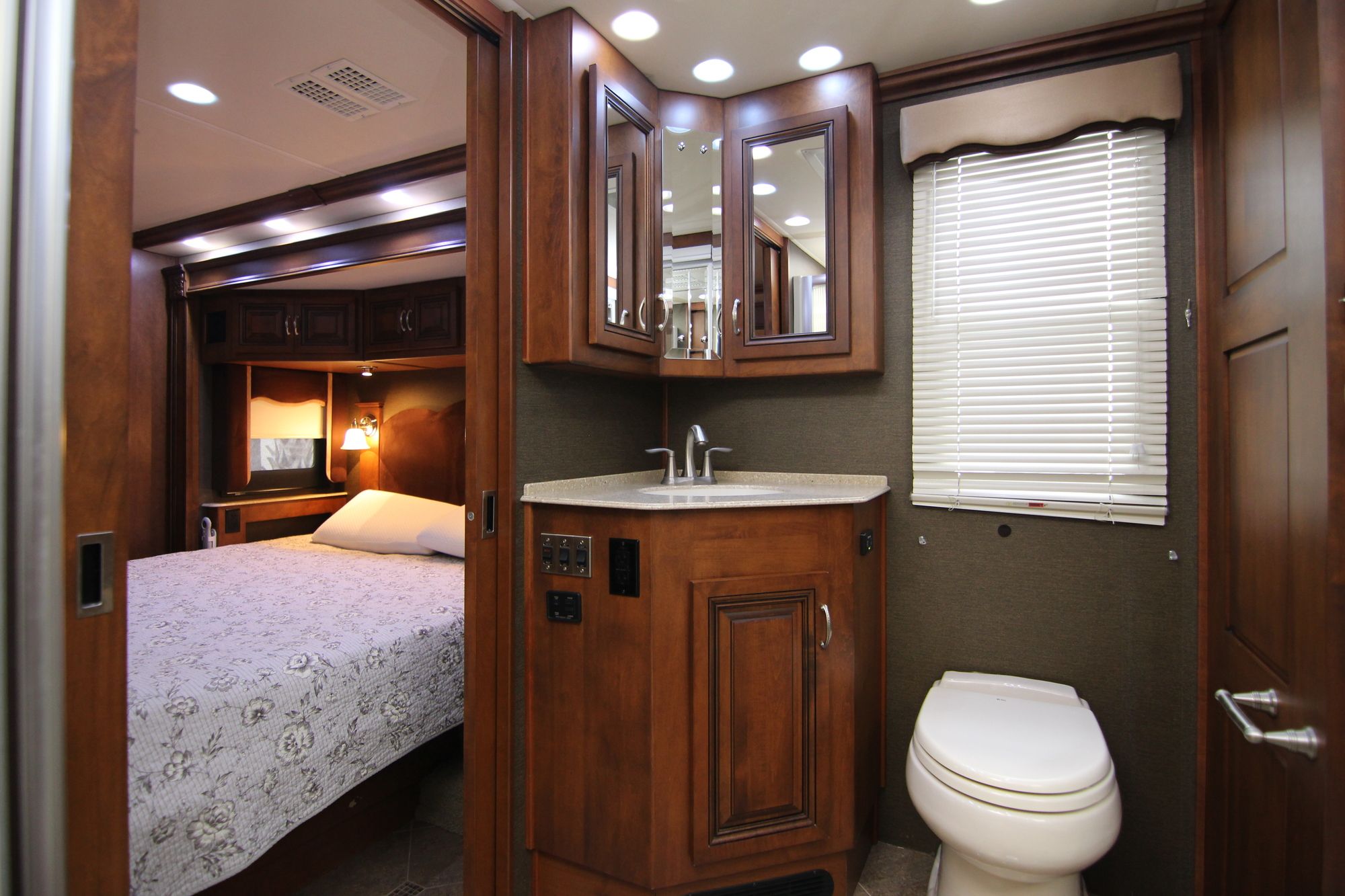 Used 2012 Fleetwood Providence 42M Class A  For Sale