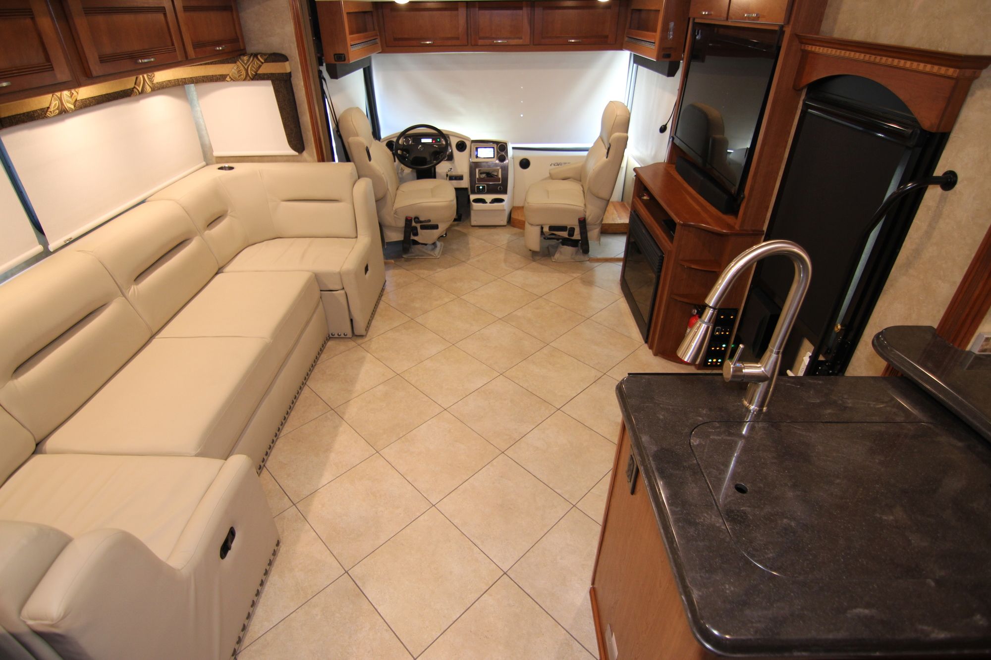 Used 2015 Winnebago Forza 34T Class A  For Sale