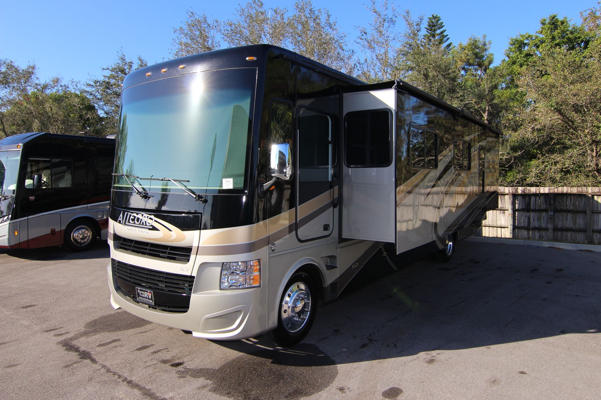 Used 2016 Tiffin Motor Homes Allegro 36LA Class A  For Sale