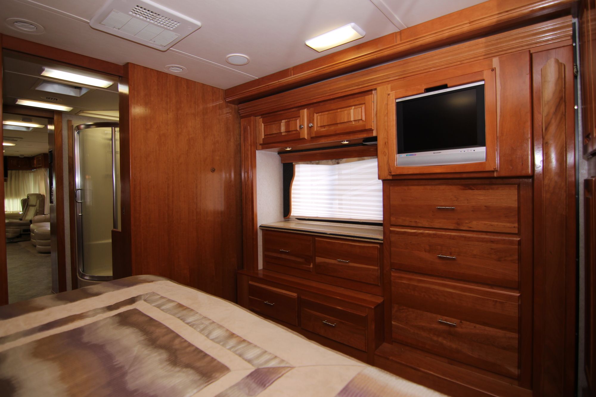 Used 2007 Monaco Camelot 42PDQ Class A  For Sale