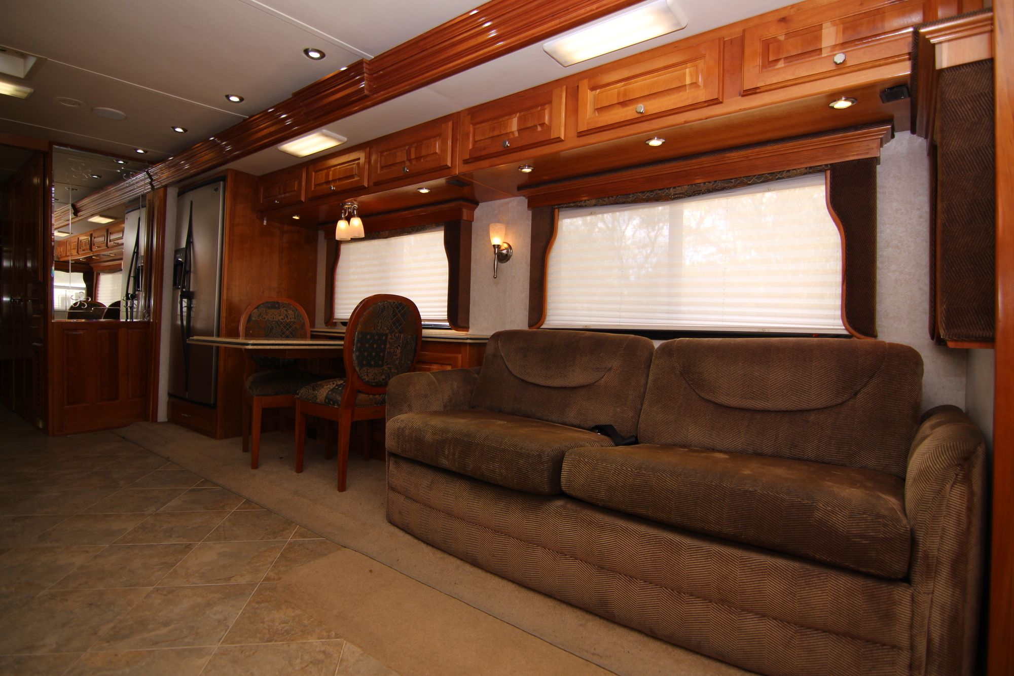 Used 2007 Monaco Camelot 42PDQ Class A  For Sale