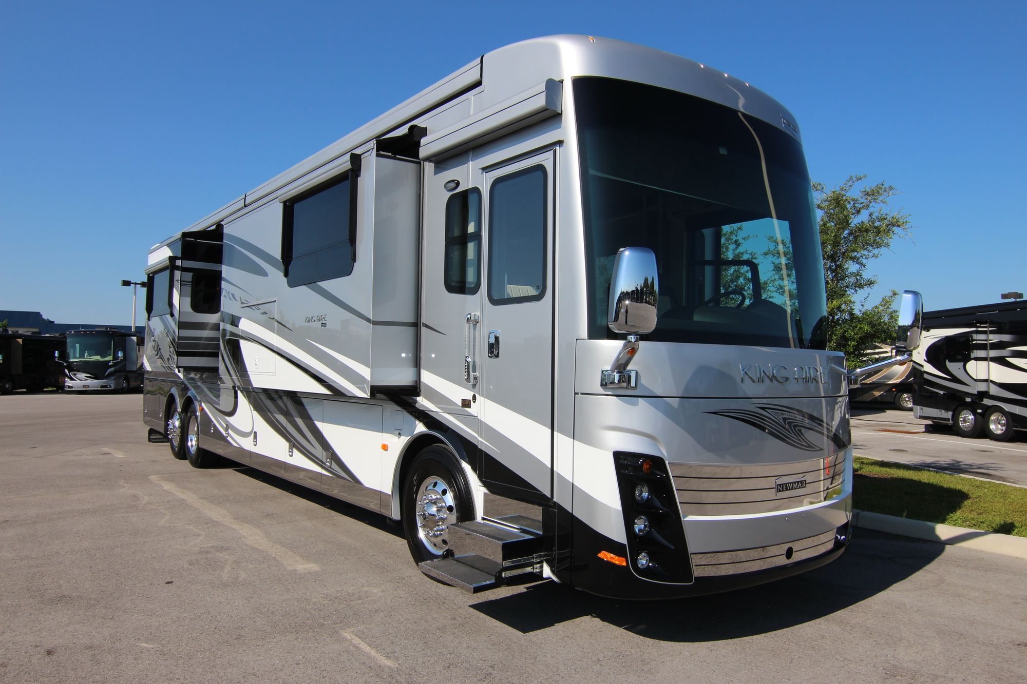 Used 2016 Newmar King Aire 4519 Class A  For Sale