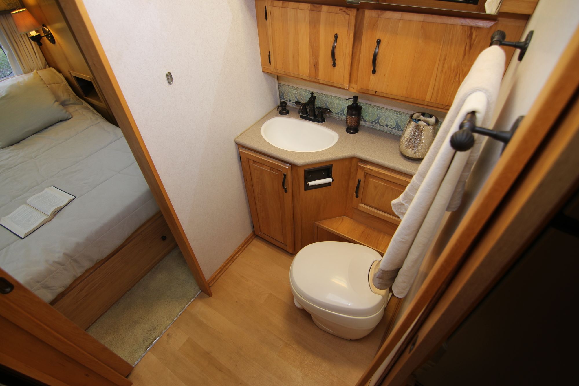 Used 2007 Airstream Classic 30-SLD Travel Trailer  For Sale