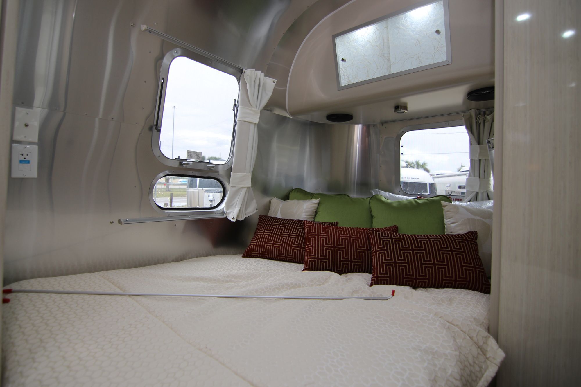 New 2019 Airstream Intl Serenity 23CB Travel Trailer  For Sale