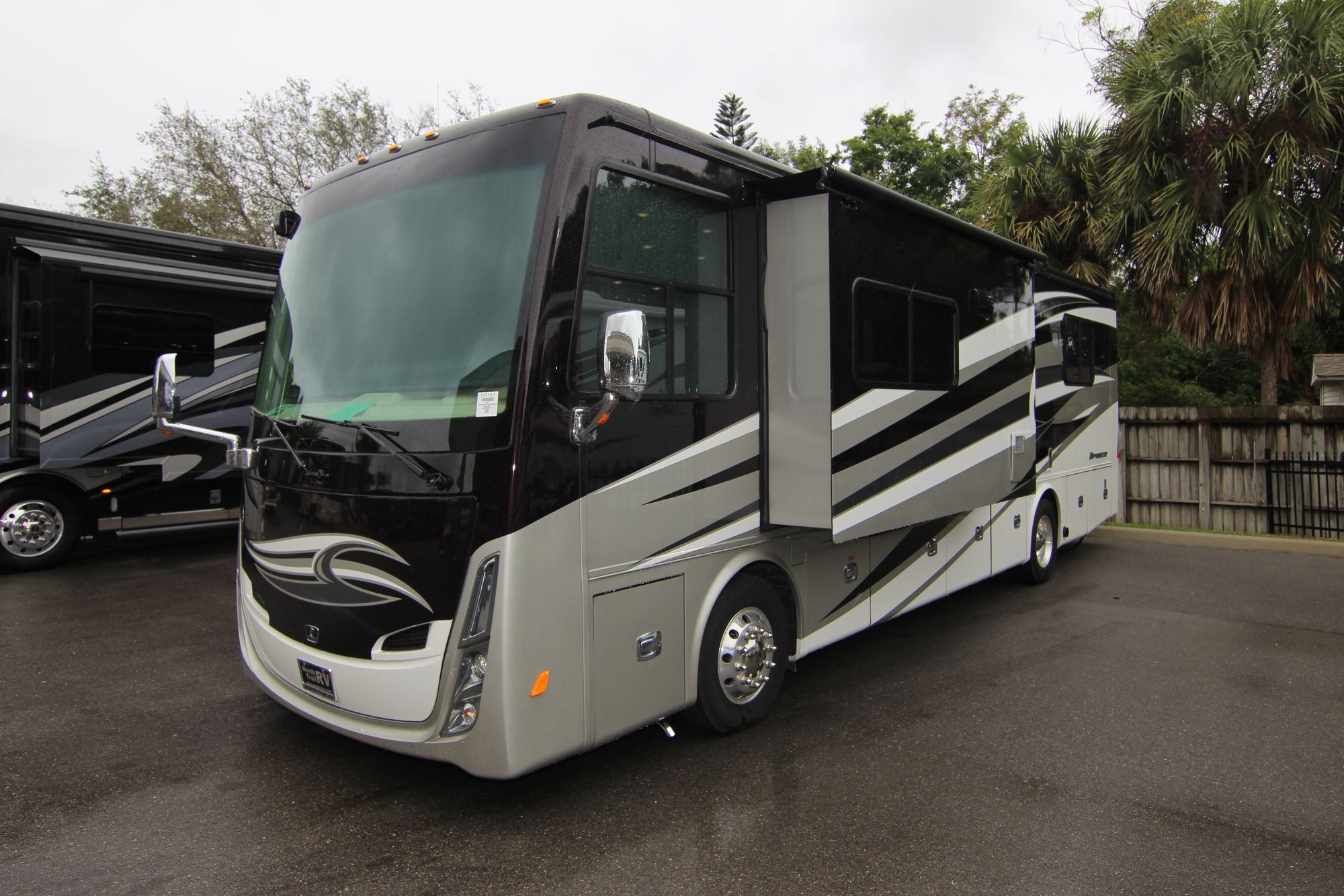 Used 2017 Tiffin Motor Homes Breeze 32BR Class A  For Sale