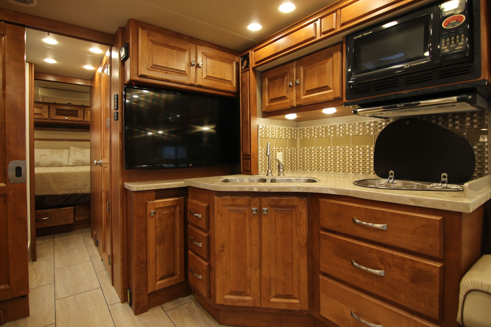 Used 2017 Tiffin Motor Homes Breeze 32BR Class A  For Sale