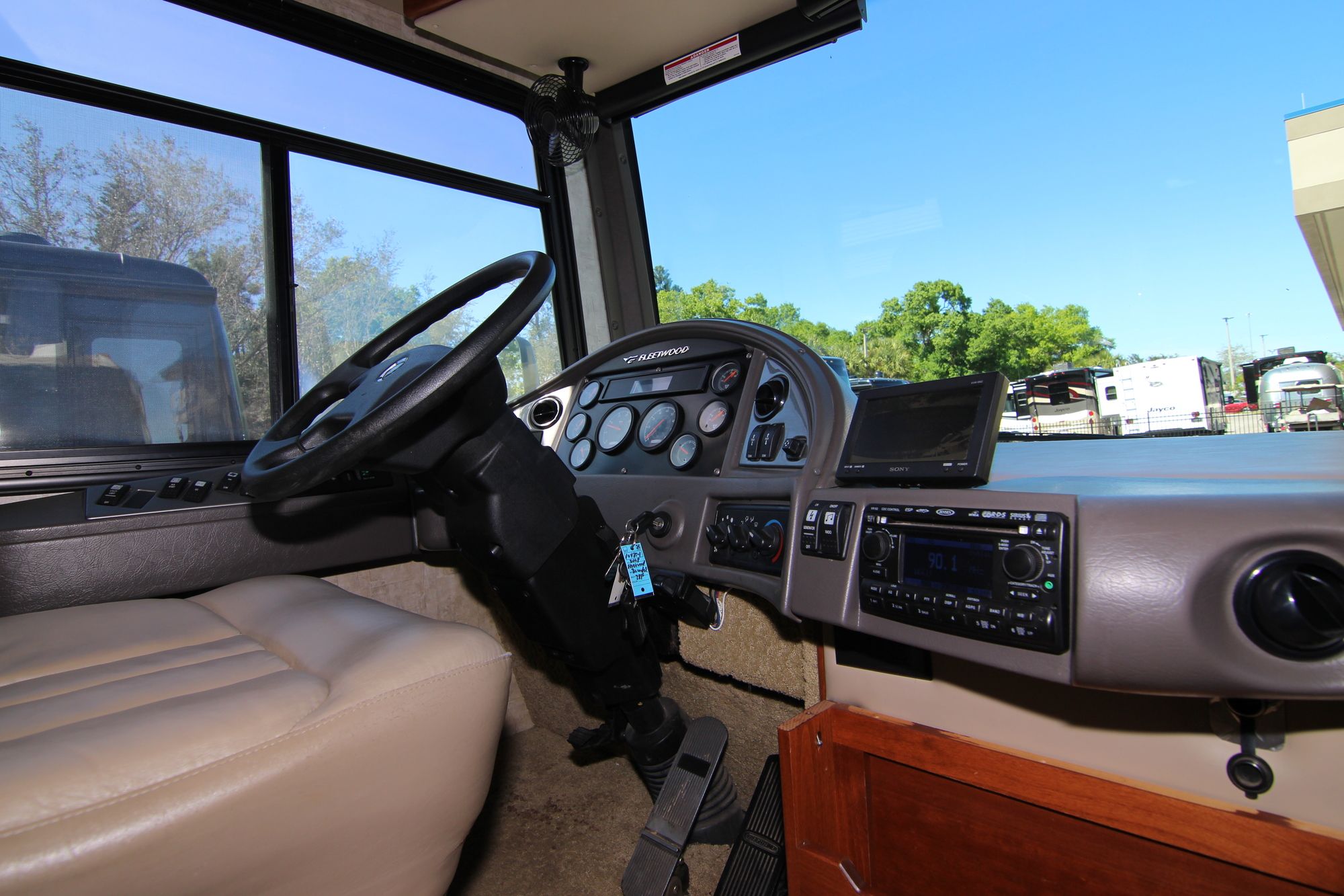 Used 2008 Fleetwood Bounder 38F Class A  For Sale