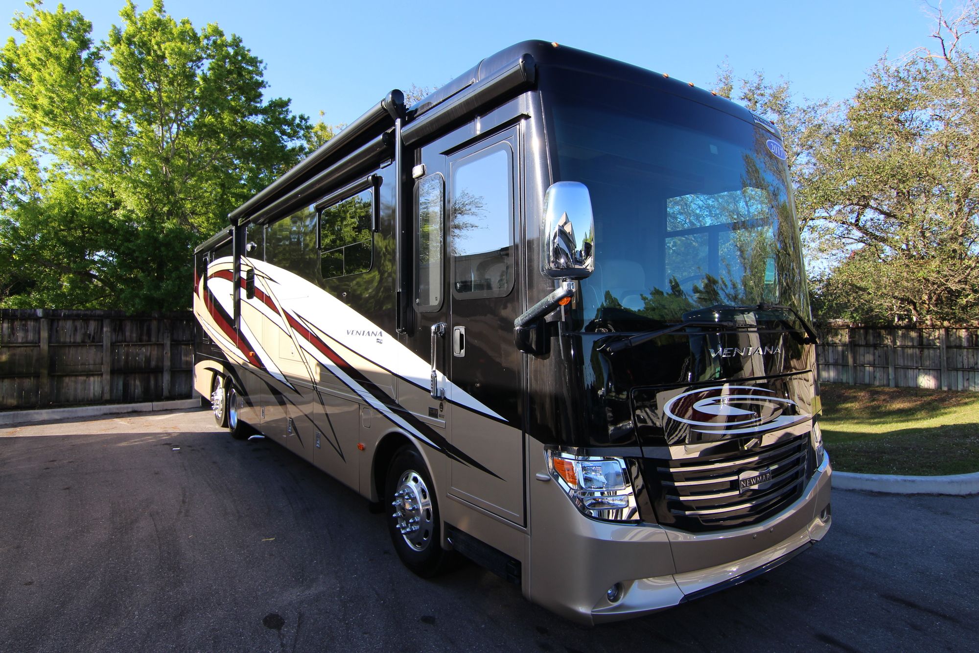 Used 2017 Newmar Ventana 4037 Class A  For Sale