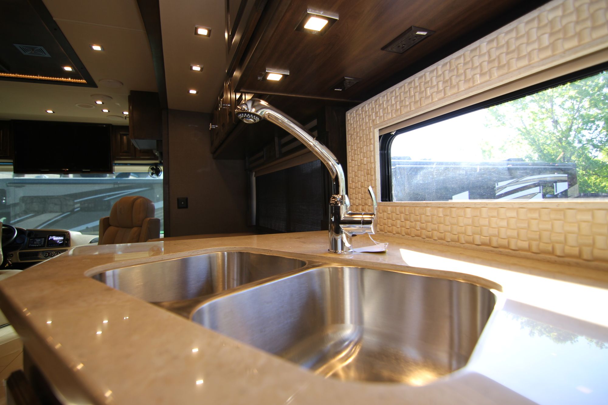 New 2019 Tiffin Motor Homes Allegro Red 33AA Class A  For Sale