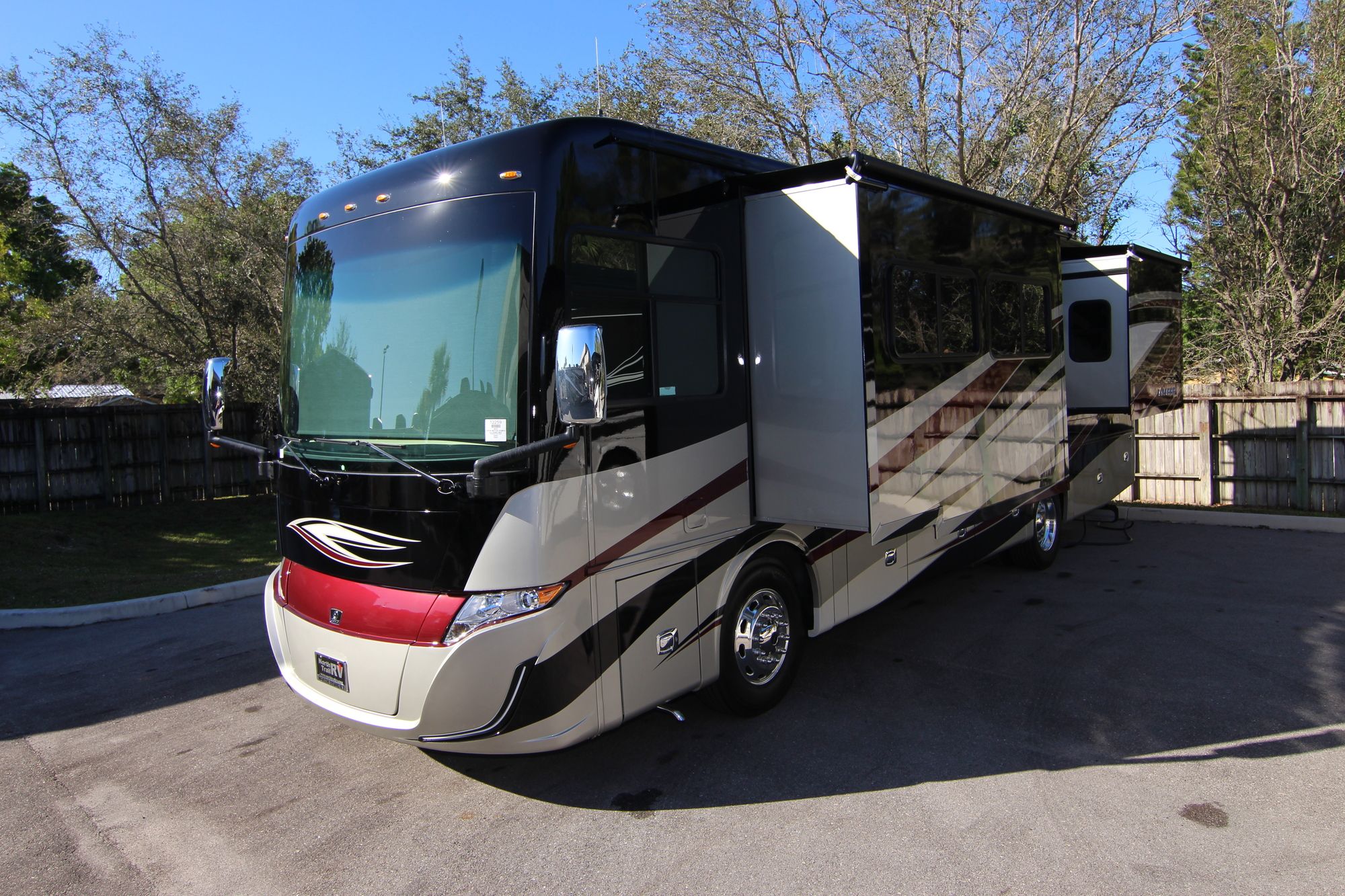 New 2019 Tiffin Motor Homes Allegro Red 33AA Class A  For Sale