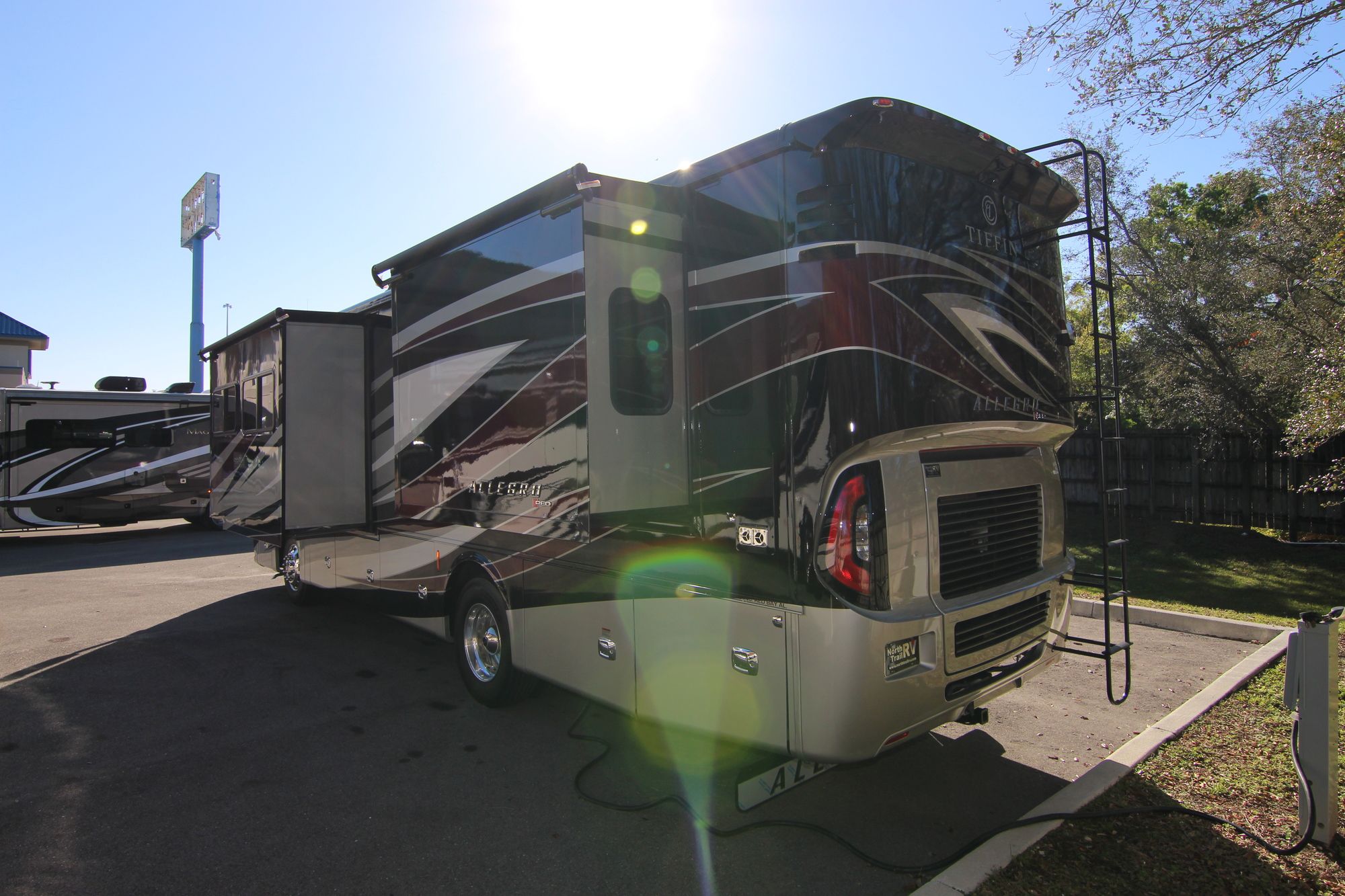 New 2019 Tiffin Motor Homes Allegro Red 33AA Class A  For Sale