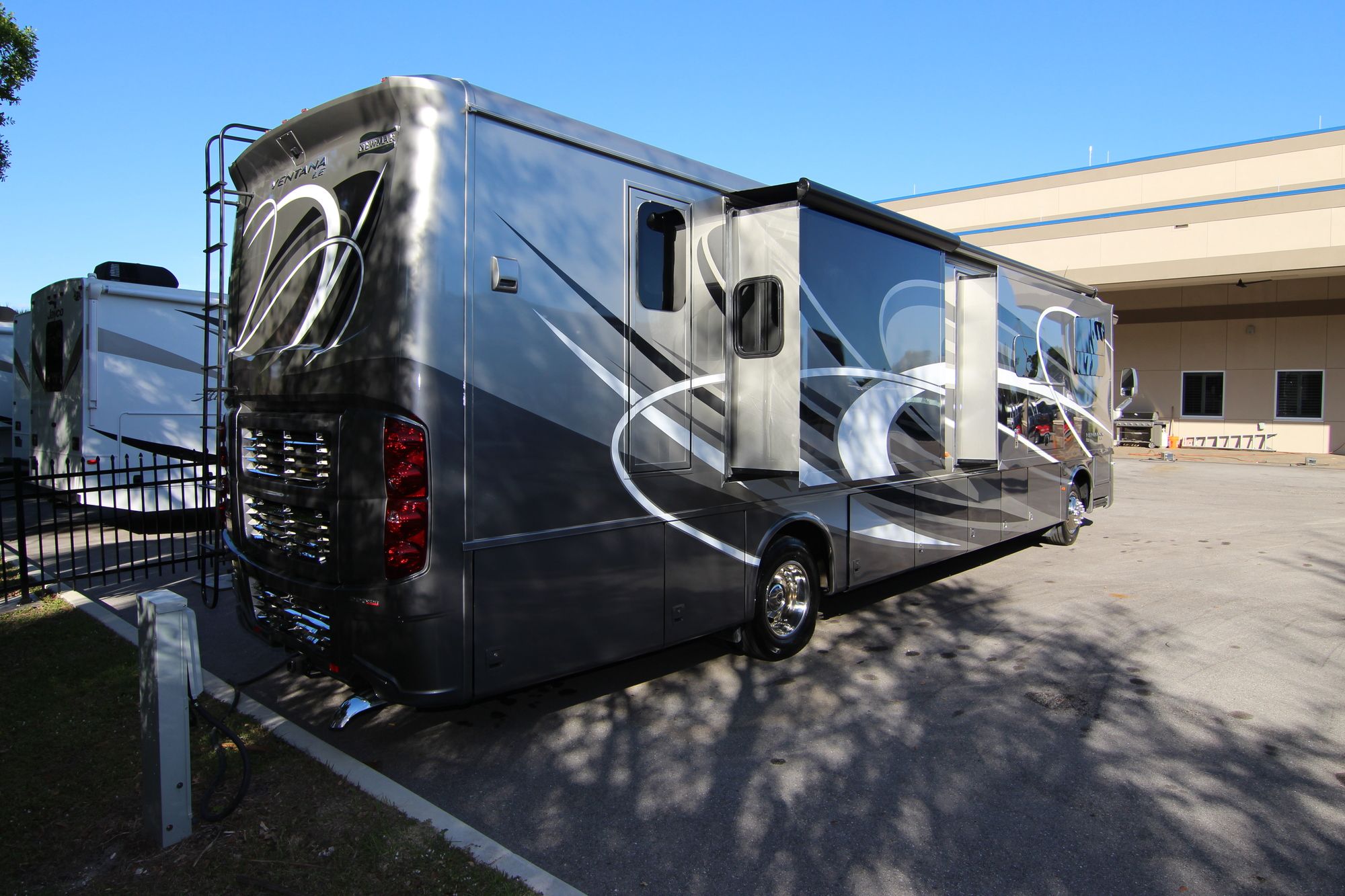 New 2019 Newmar Ventana Le 4037 Class A  For Sale