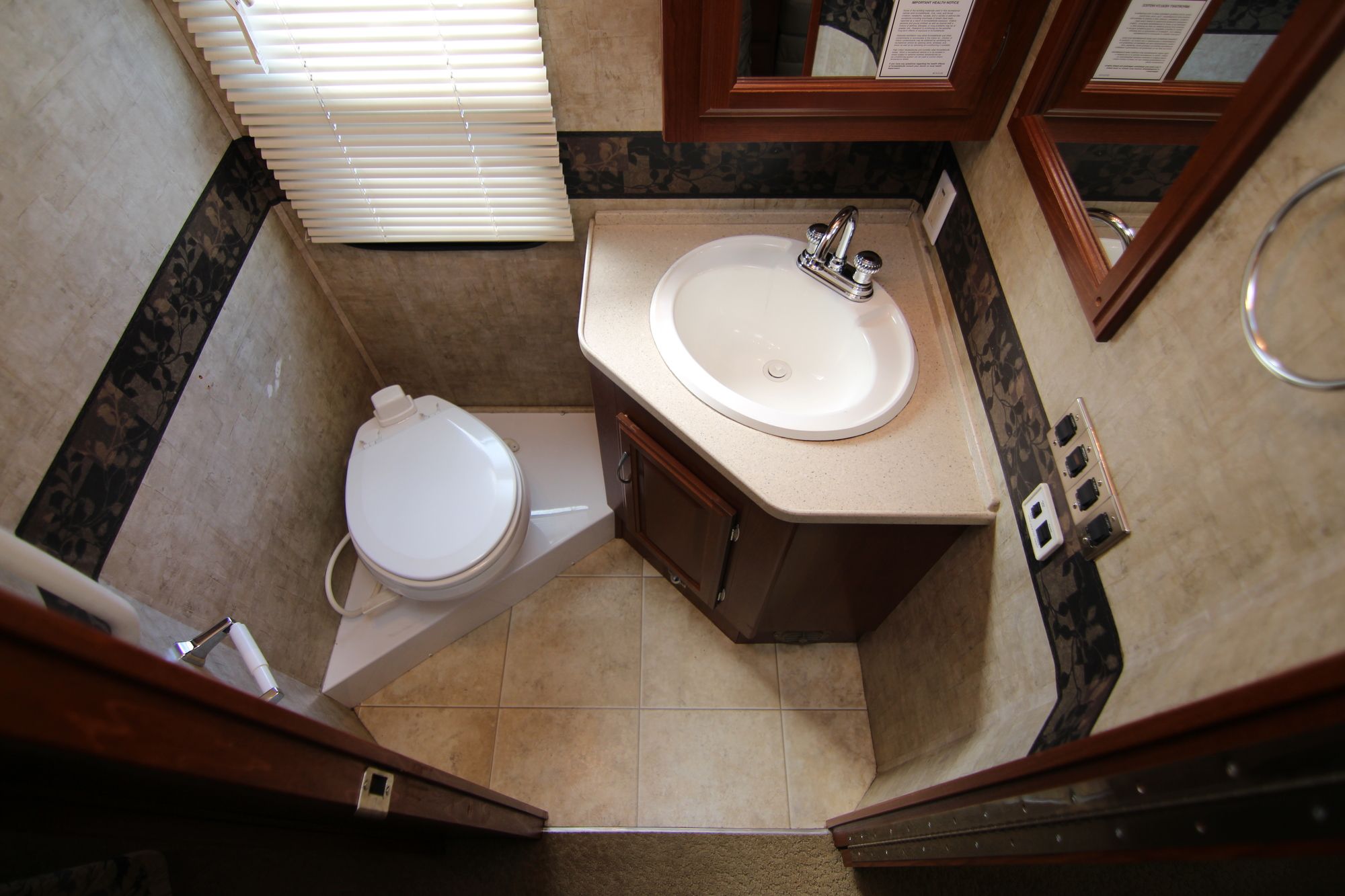 Used 2008 Fleetwood Bounder 38F Class A  For Sale