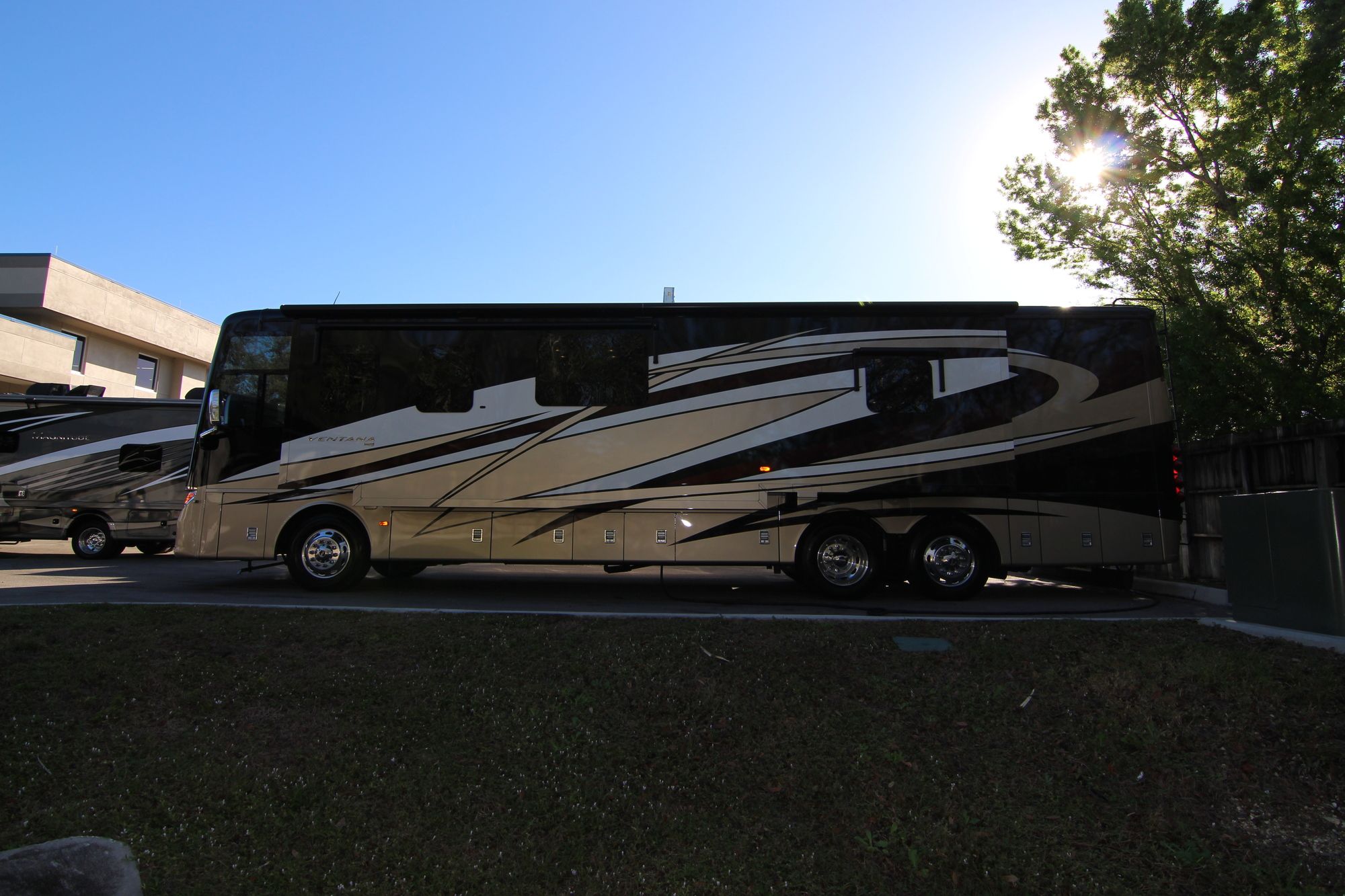 Used 2017 Newmar Ventana 4037 Class A  For Sale