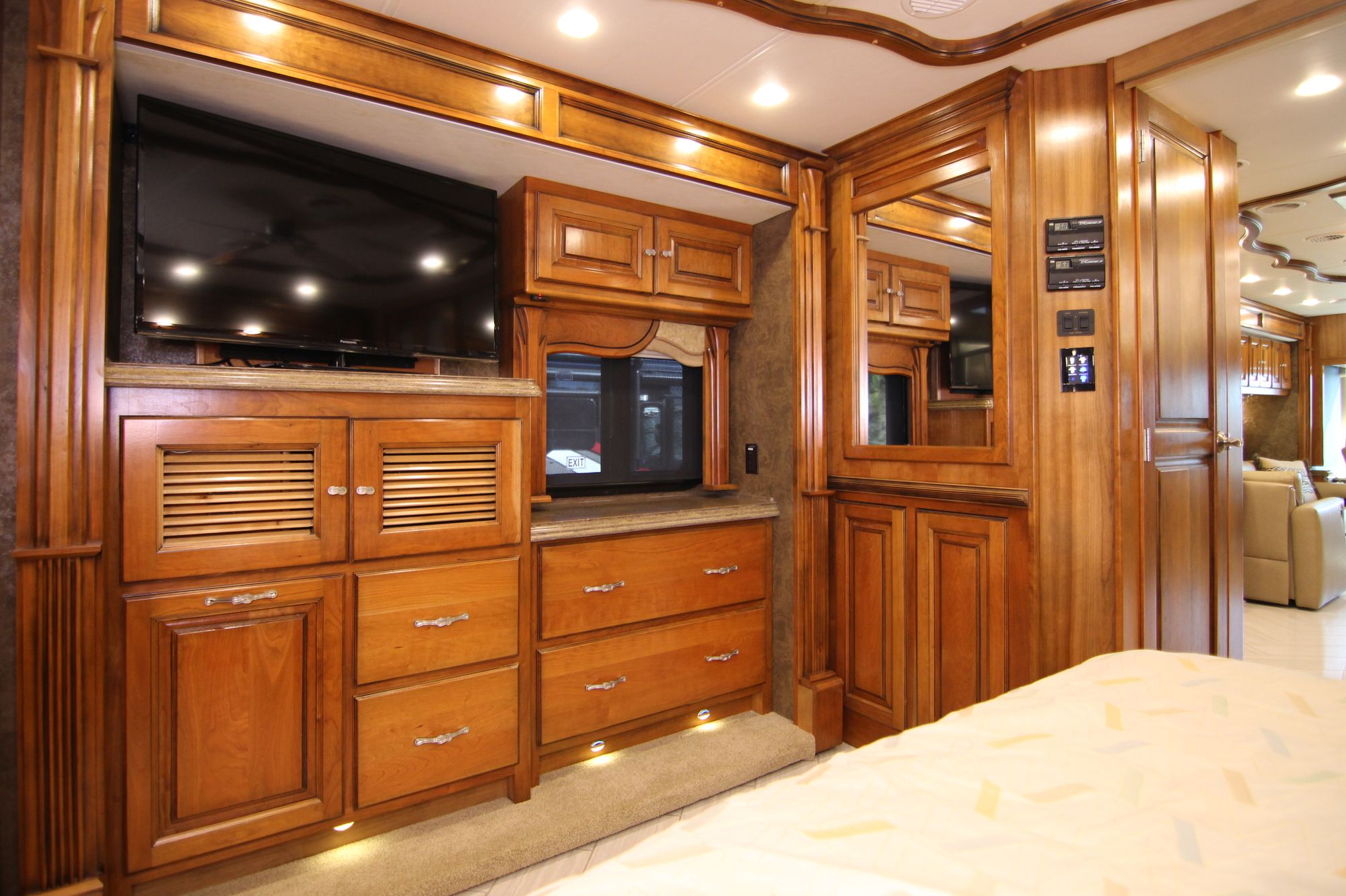 Used 2014 Tiffin Motor Homes Allegro Bus 45LP Class A  For Sale