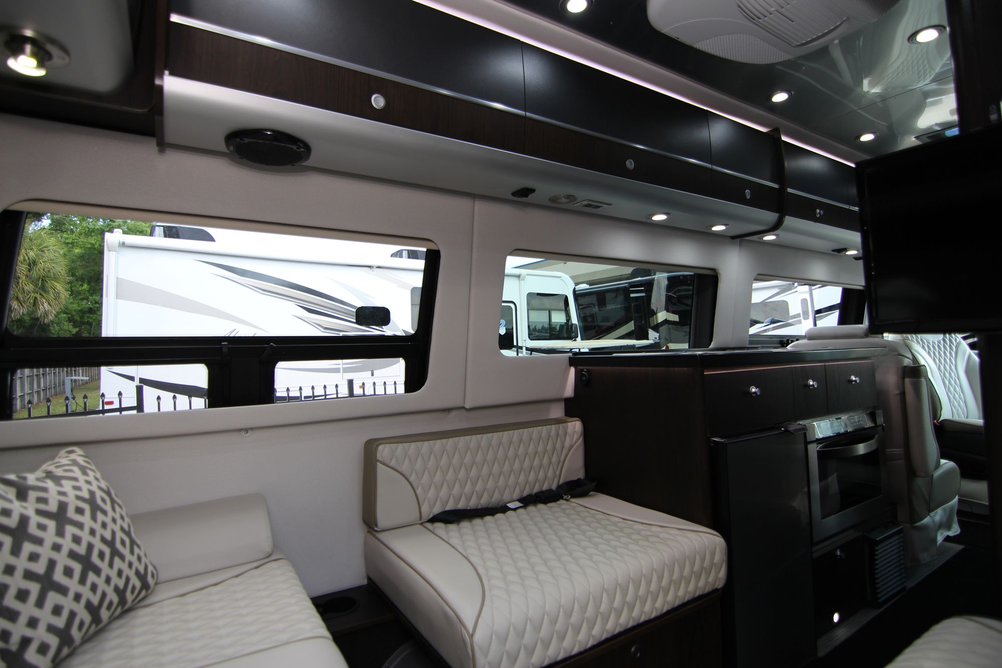 New 2019 Airstream Interstate SLATE LOUNGE Class B  For Sale