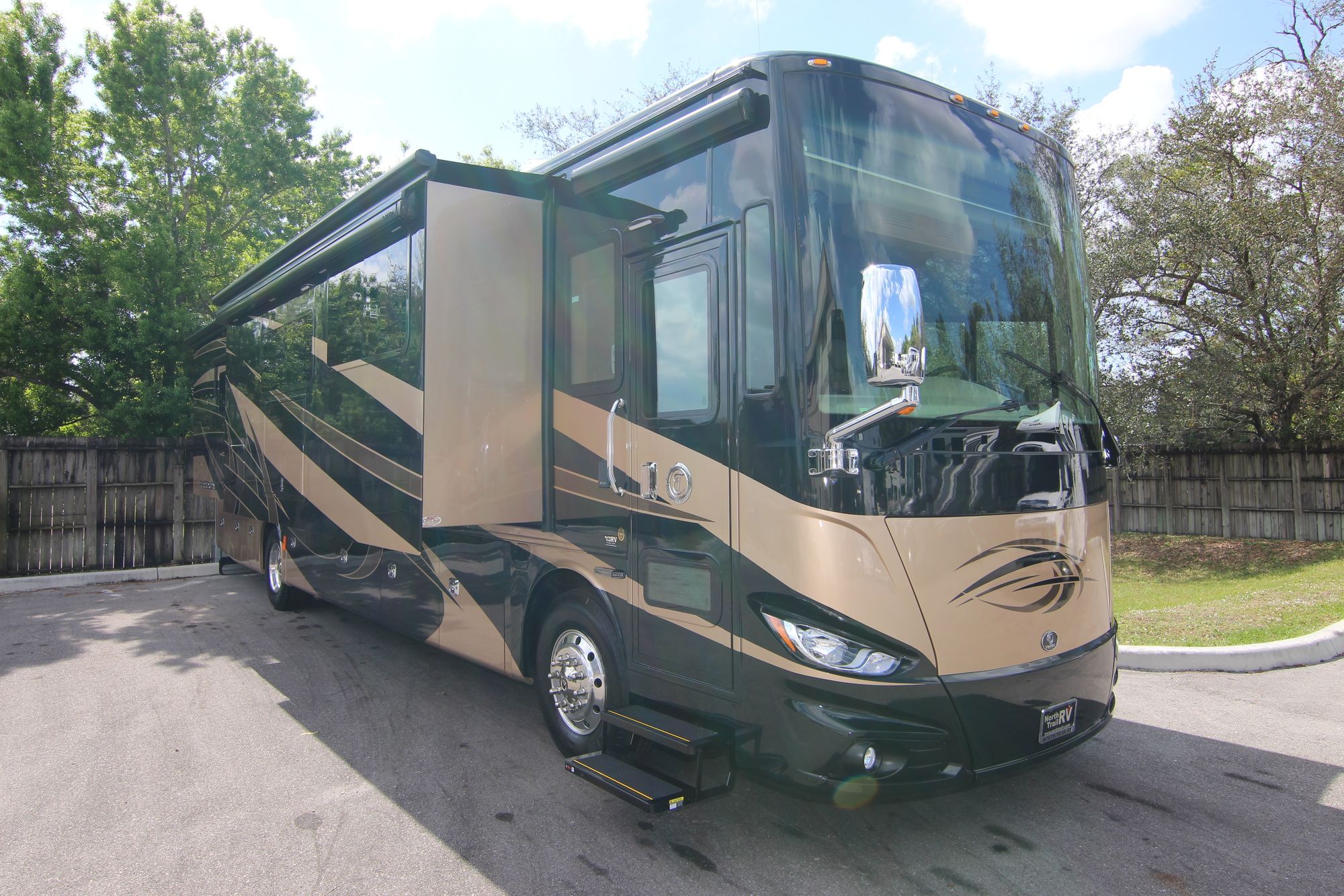 New 2019 Tiffin Motor Homes Phaeton 40 IH Class A  For Sale