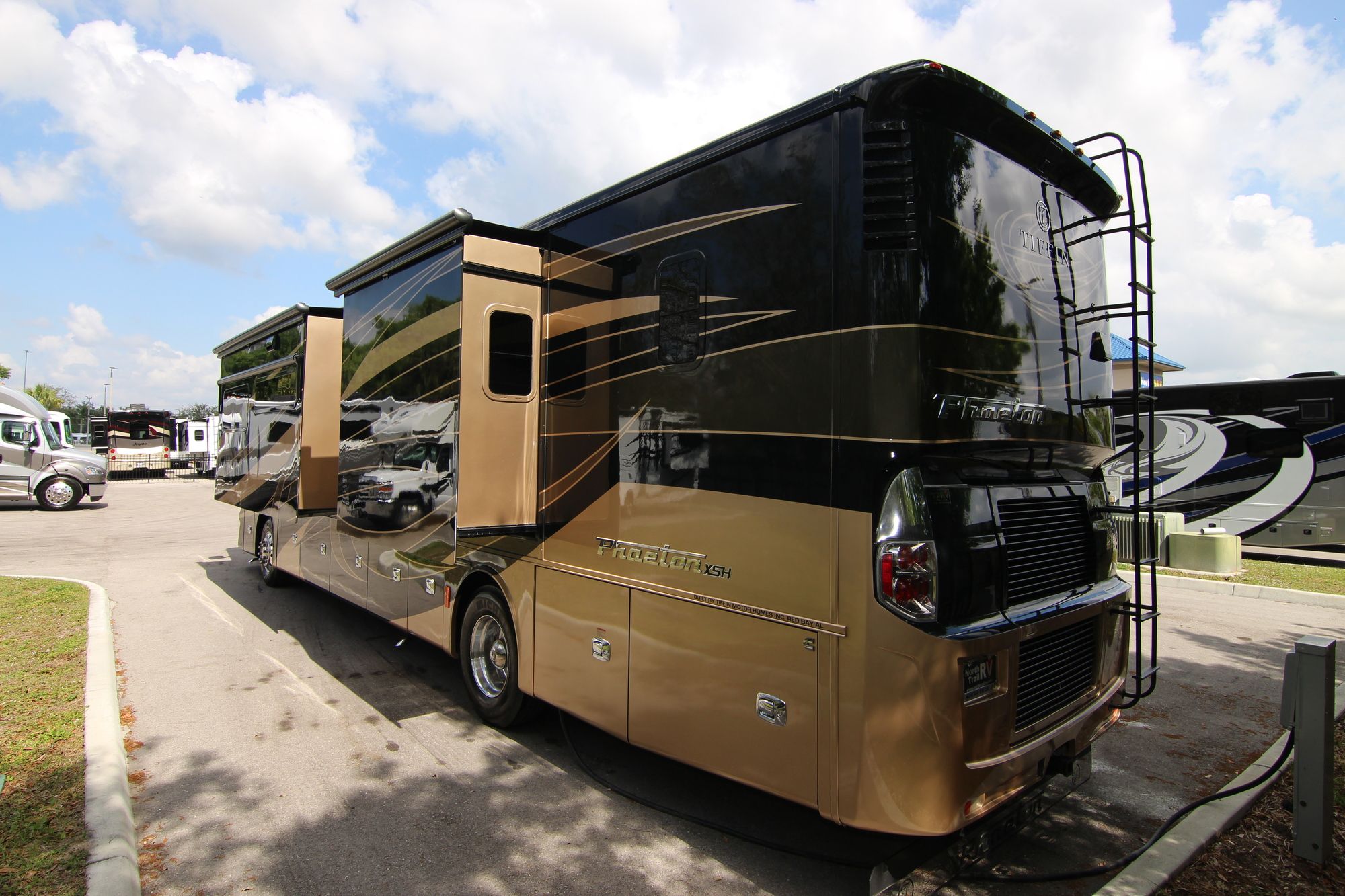 New 2019 Tiffin Motor Homes Phaeton 40 IH Class A  For Sale