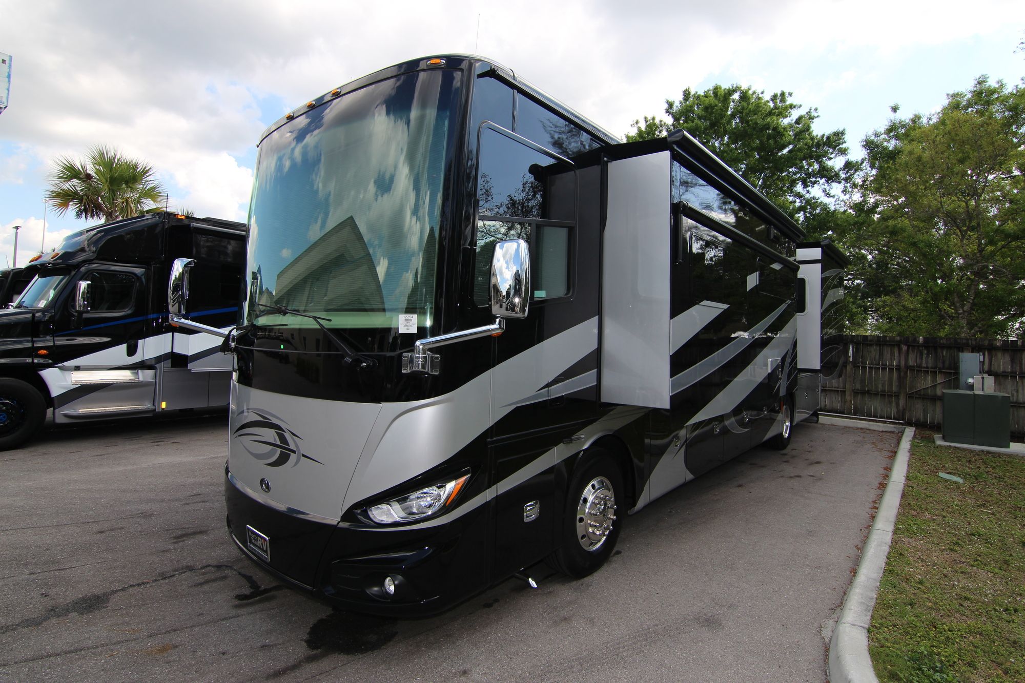 New 2019 Tiffin Motor Homes Phaeton 40IH Class A  For Sale