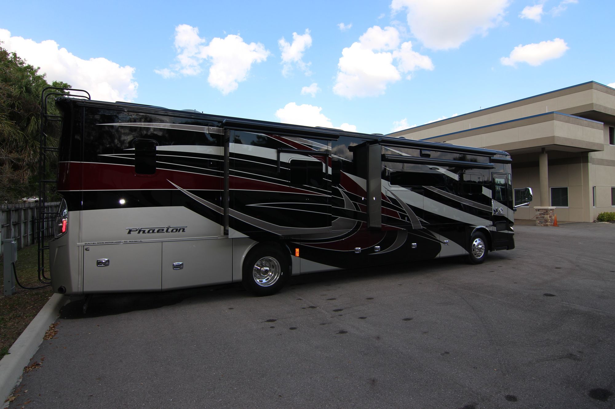 New 2019 Tiffin Motor Homes Phaeton 40QBH Class A  For Sale