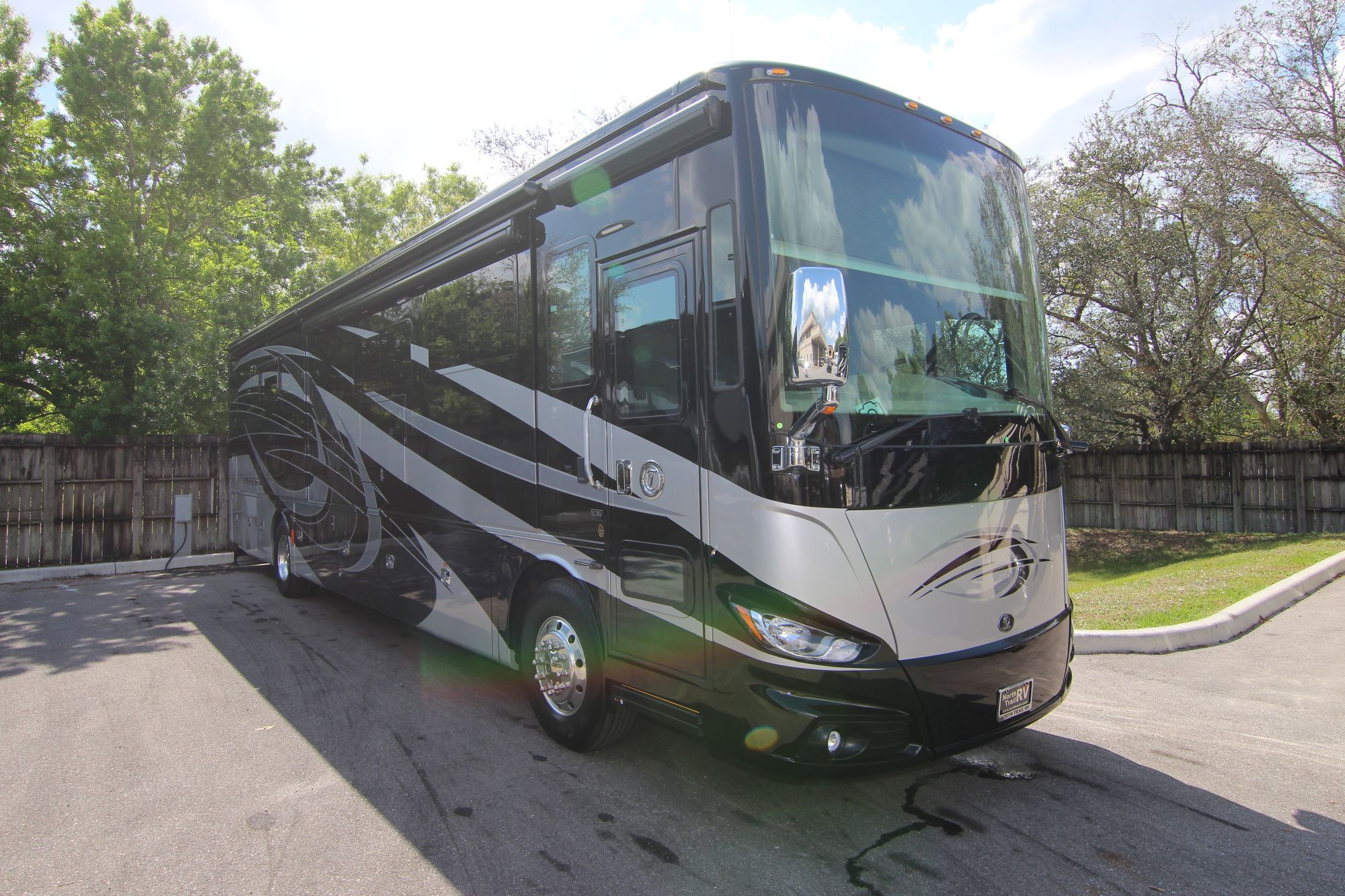 New 2019 Tiffin Motor Homes Phaeton 40IH Class A  For Sale