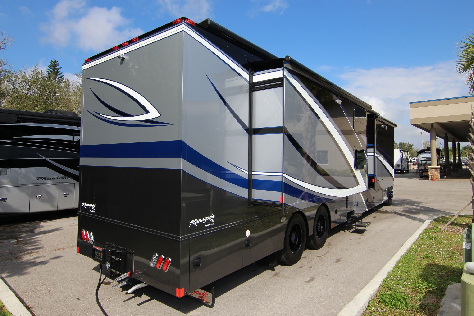 New 2019 Renegade Rv Classic 45CBK Super C  For Sale