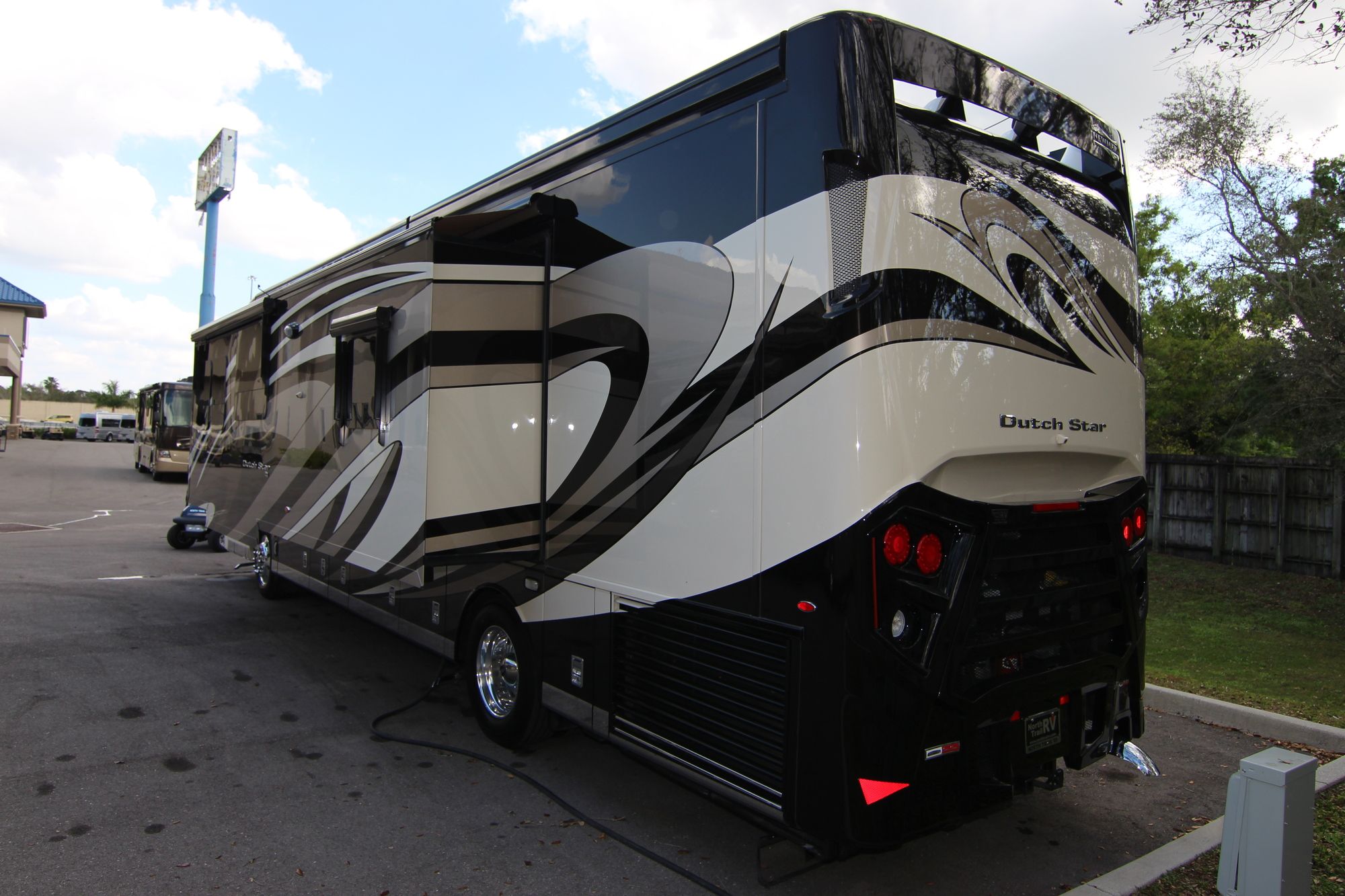 New 2019 Newmar Dutch Star 3736 Class A  For Sale