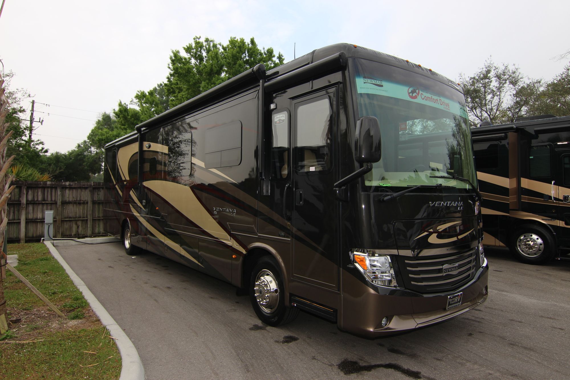 New 2019 Newmar Ventana Le 4002 Class A  For Sale