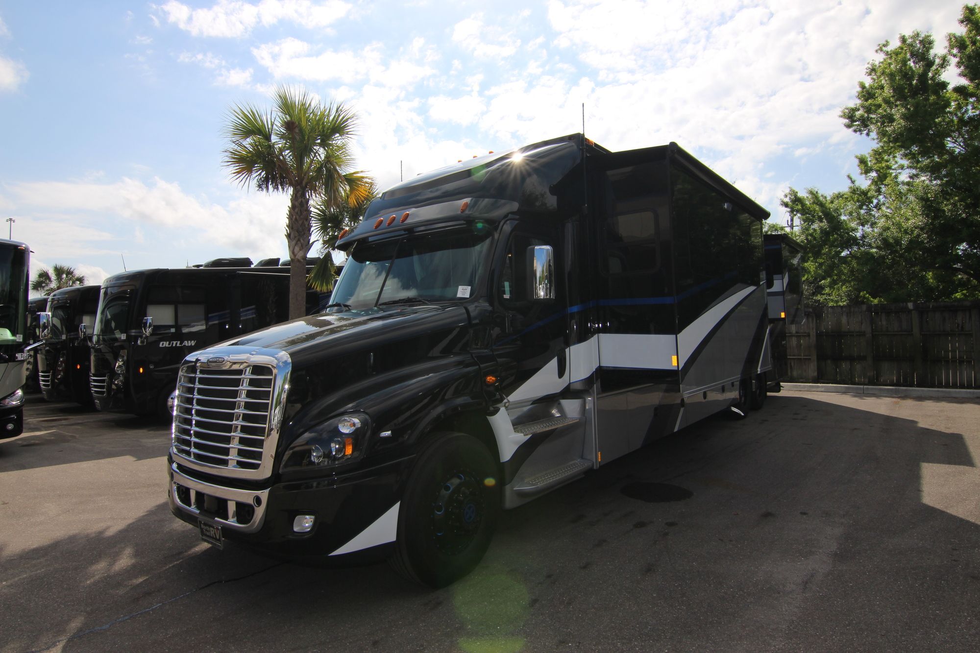 New 2019 Renegade Rv Classic 45CBK Super C  For Sale