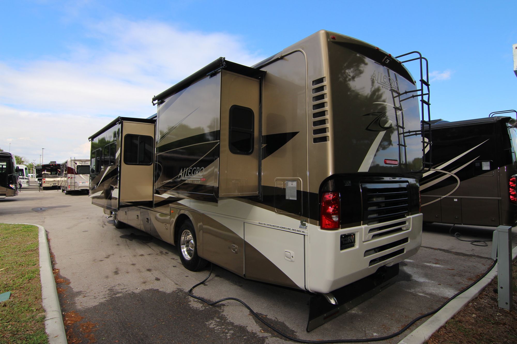 Used 2010 Tiffin Motor Homes Allegro Red 36QSA Class A  For Sale