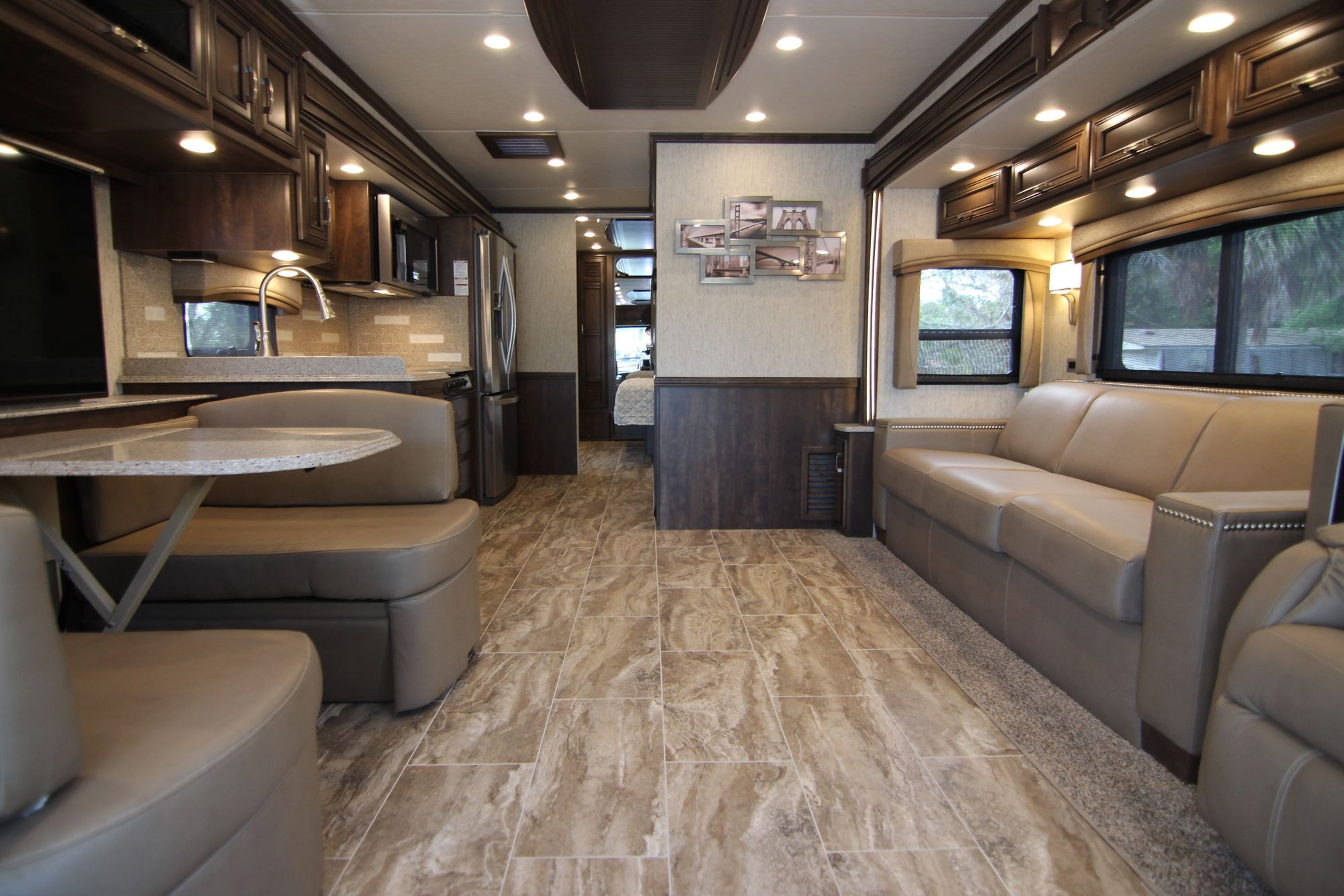 New 2019 Newmar Ventana Le 3412 Class A  For Sale