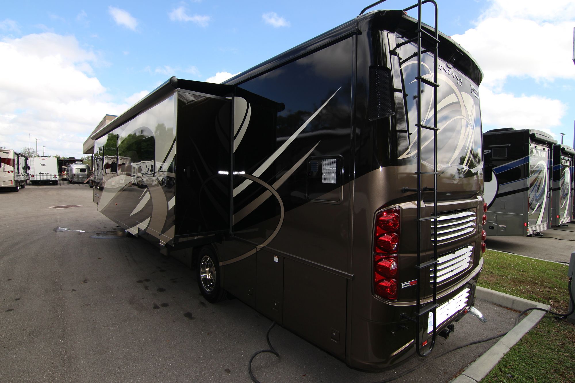 New 2019 Newmar Ventana Le 3709 Class A  For Sale