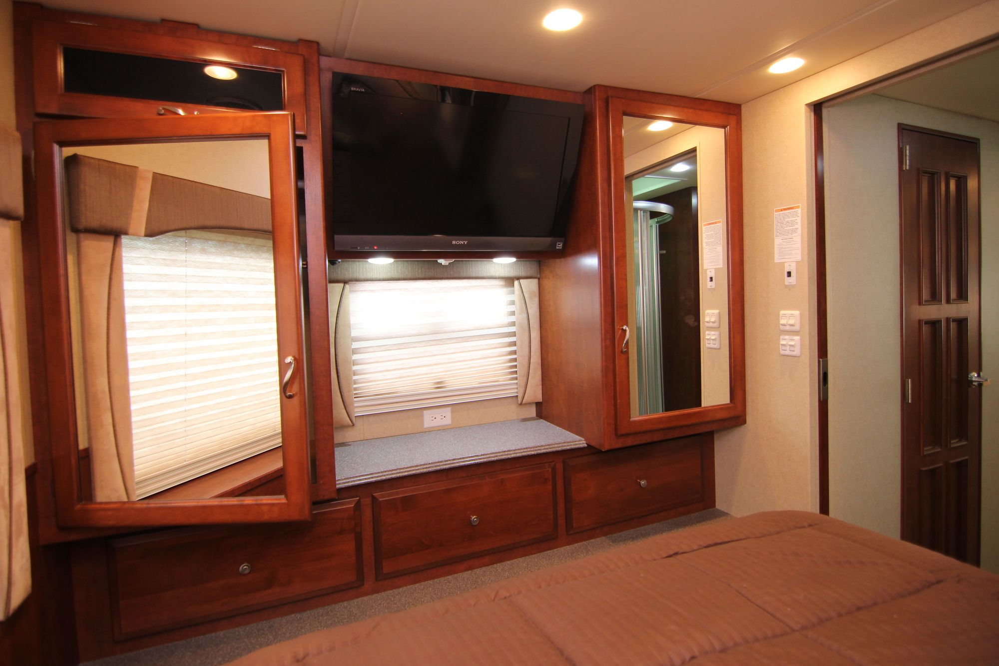 Used 2012 Newmar Canyon Star 3856 Class A  For Sale