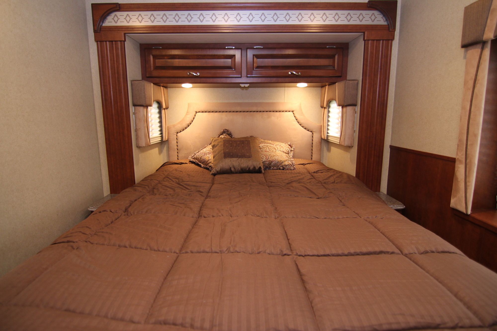 Used 2012 Newmar Canyon Star 3856 Class A  For Sale