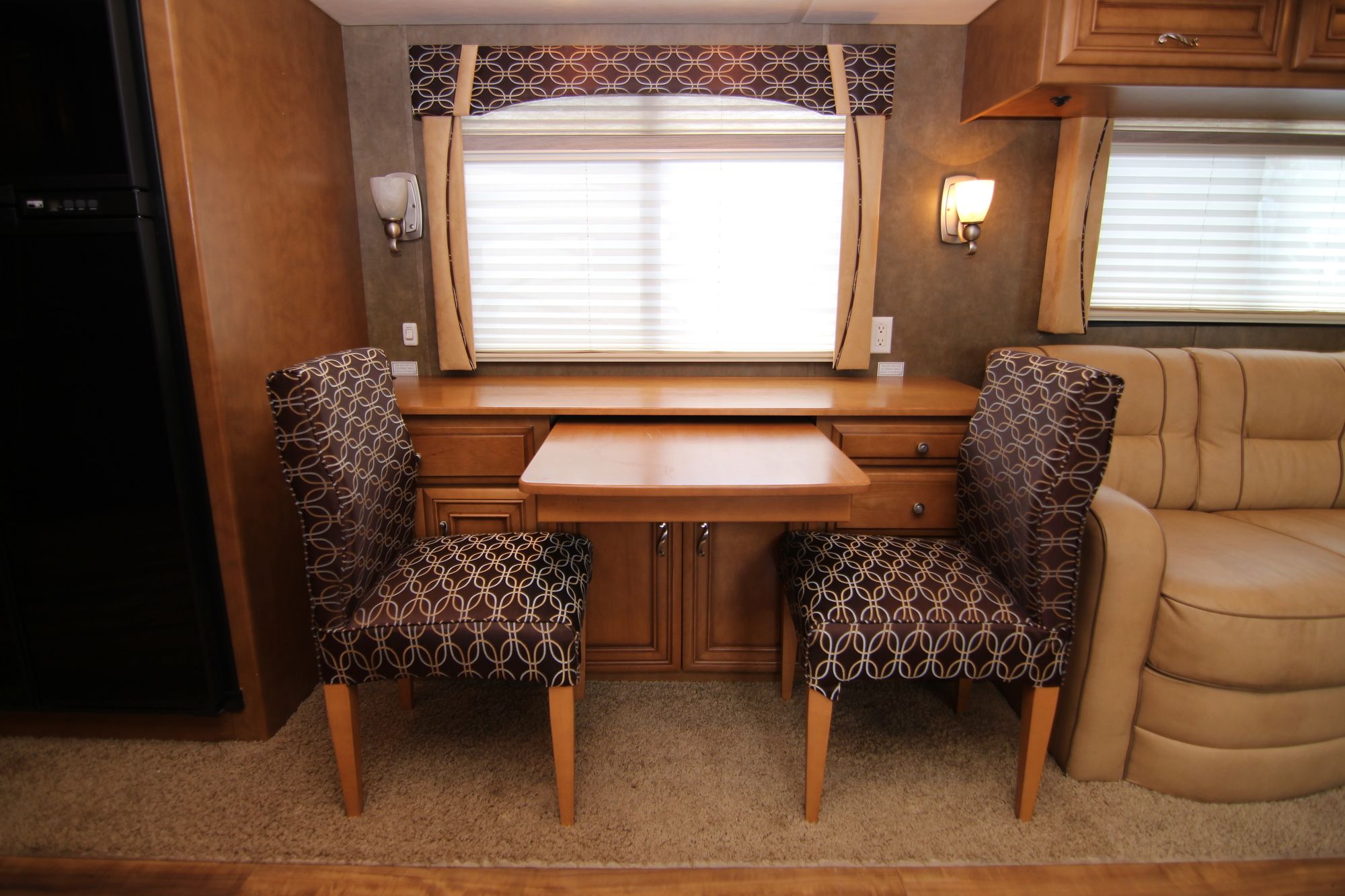 Used 2013 Newmar Canyon Star 3940 Class A  For Sale