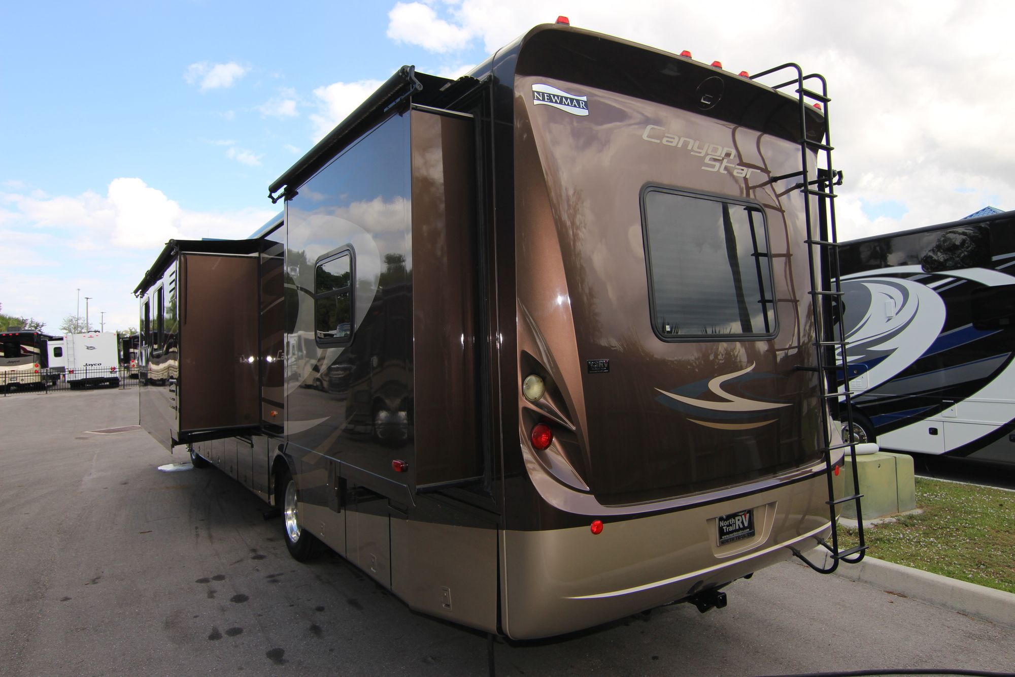 Used 2013 Newmar Canyon Star 3940 Class A  For Sale