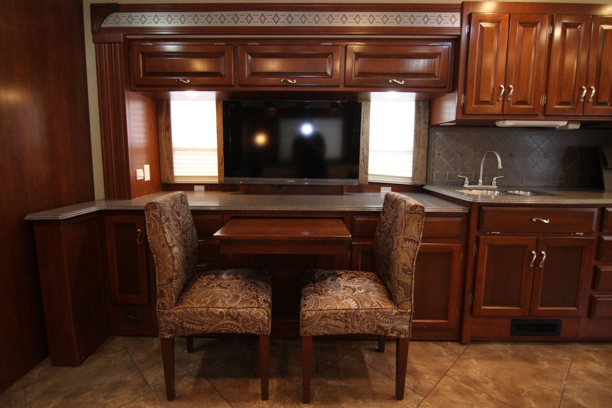 Used 2012 Newmar Canyon Star 3856 Class A  For Sale