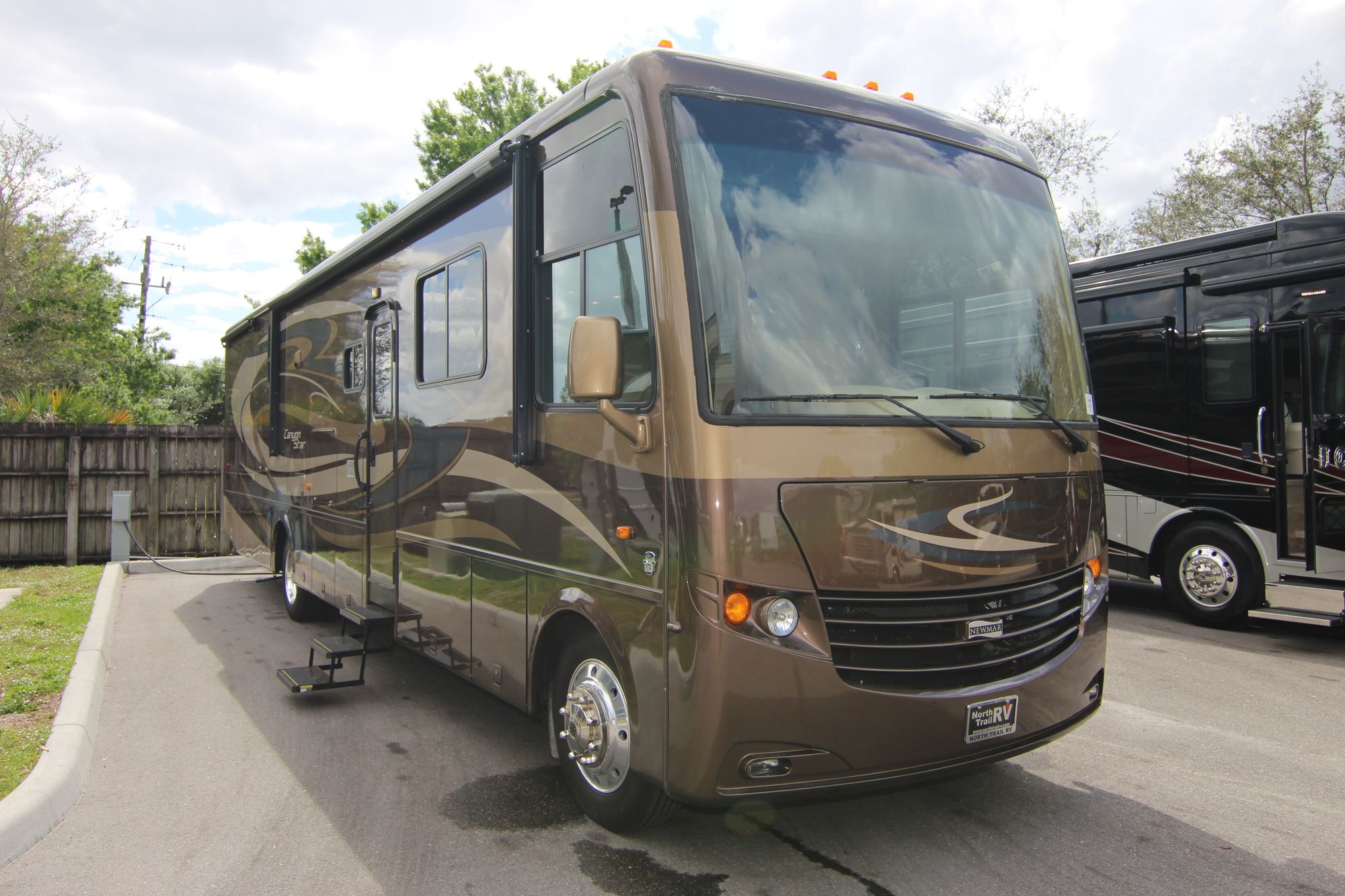 Used 2013 Newmar Canyon Star 3940 Class A  For Sale